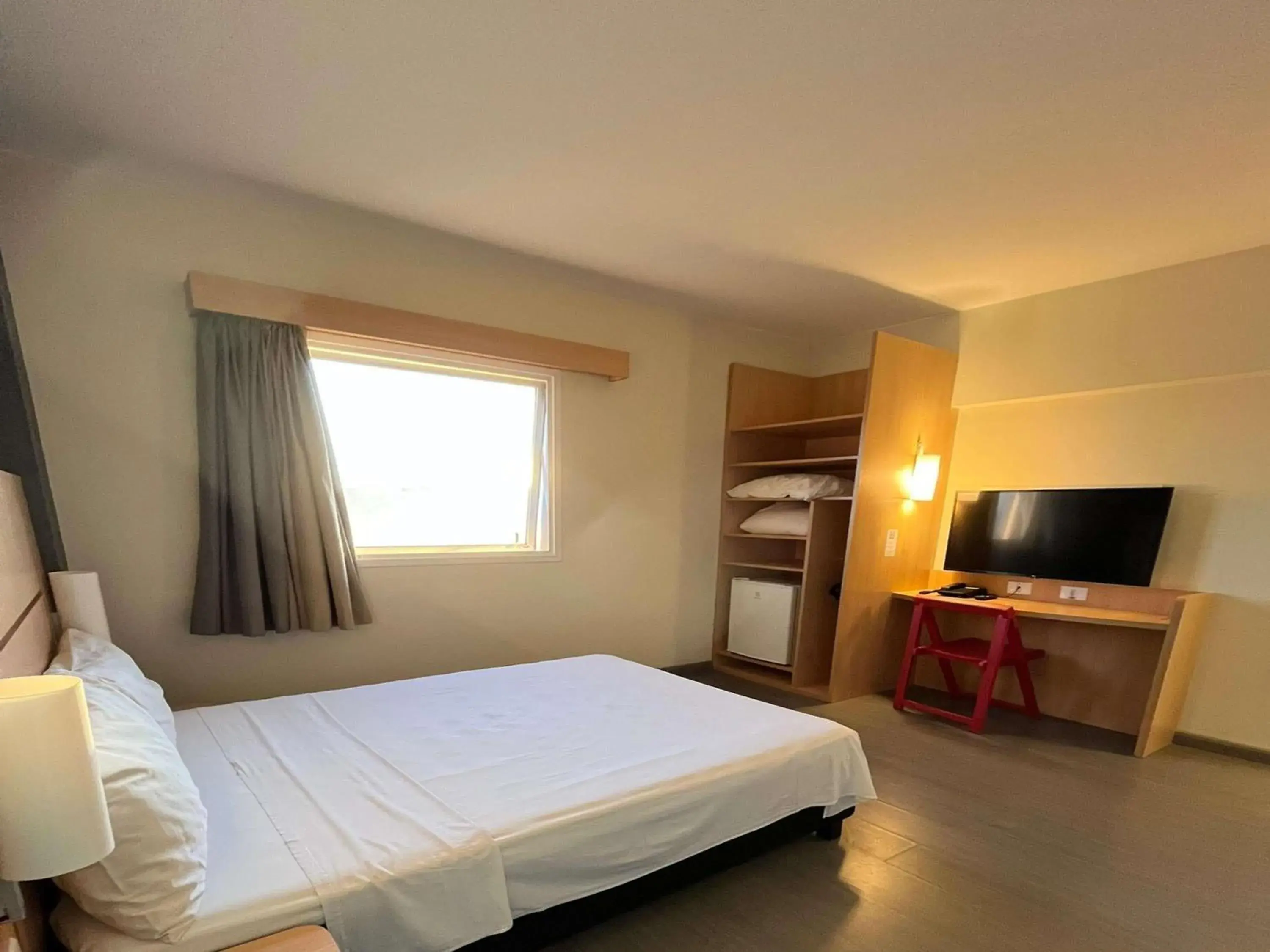 Bedroom, Bed in ibis Catalao Bedroom, Bed in ibis Catalao