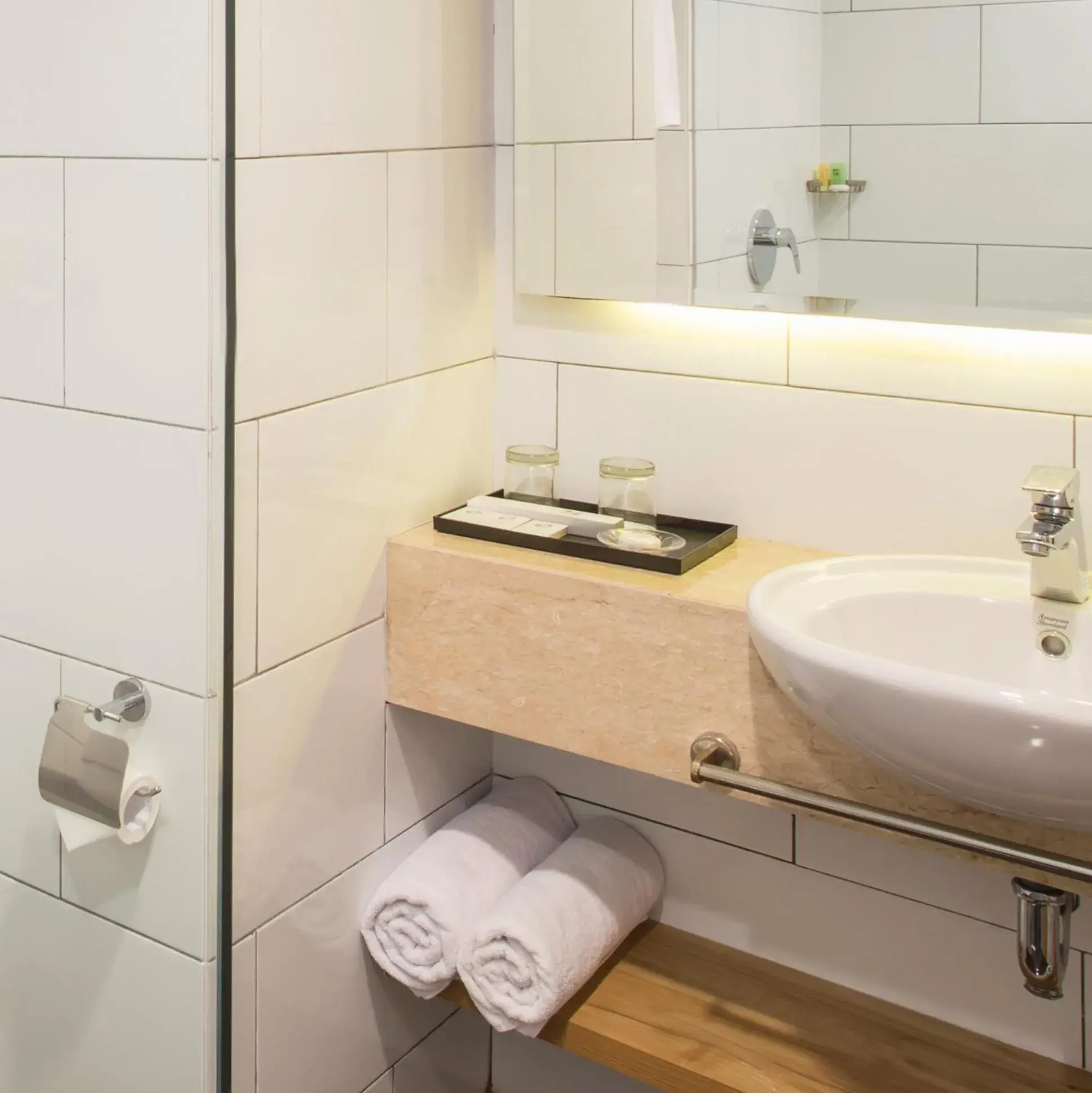 Bathroom in Swiss-Belinn Singkawang Bathroom in Swiss-Belinn Singkawang