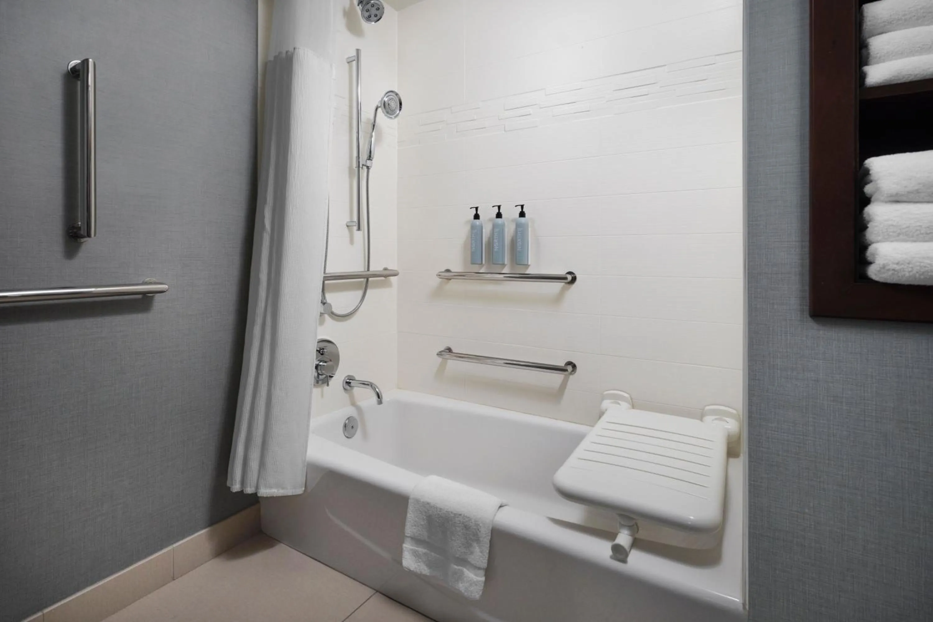 Bathroom in Residence Inn by Marriott Green Bay Downtown