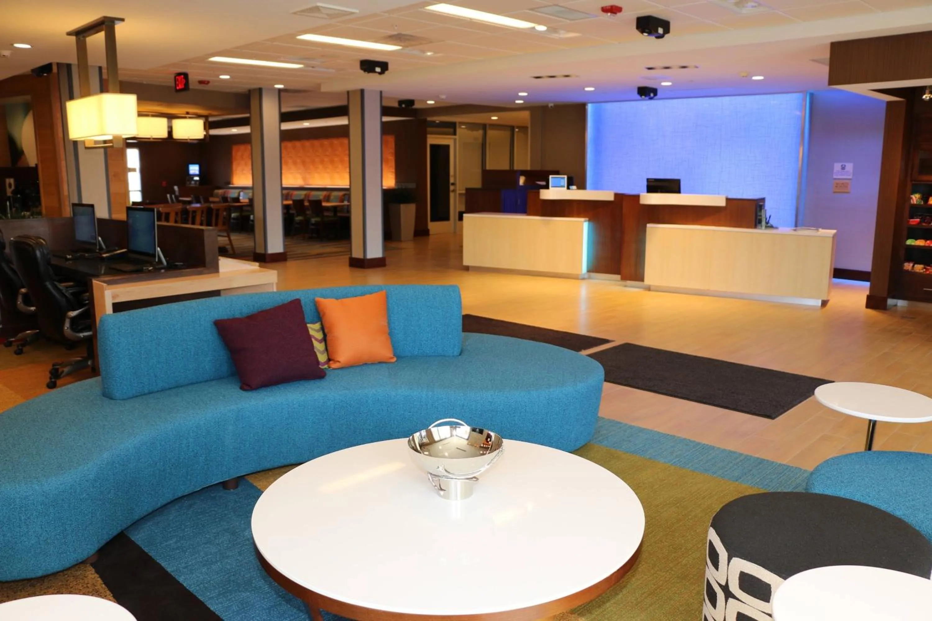 Lobby or reception in Fairfield Inn & Suites by Marriott Bowling Green