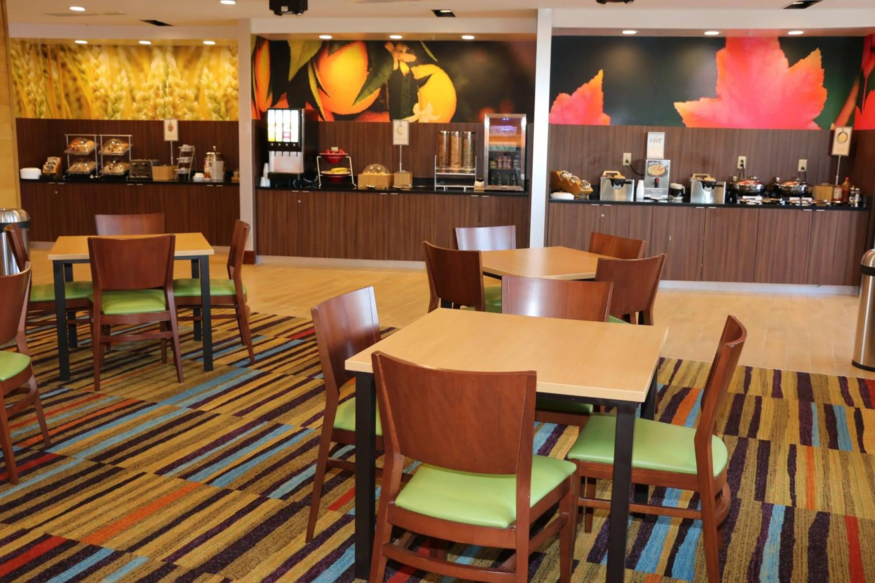 Restaurant/places to eat in Fairfield Inn & Suites by Marriott Bowling Green