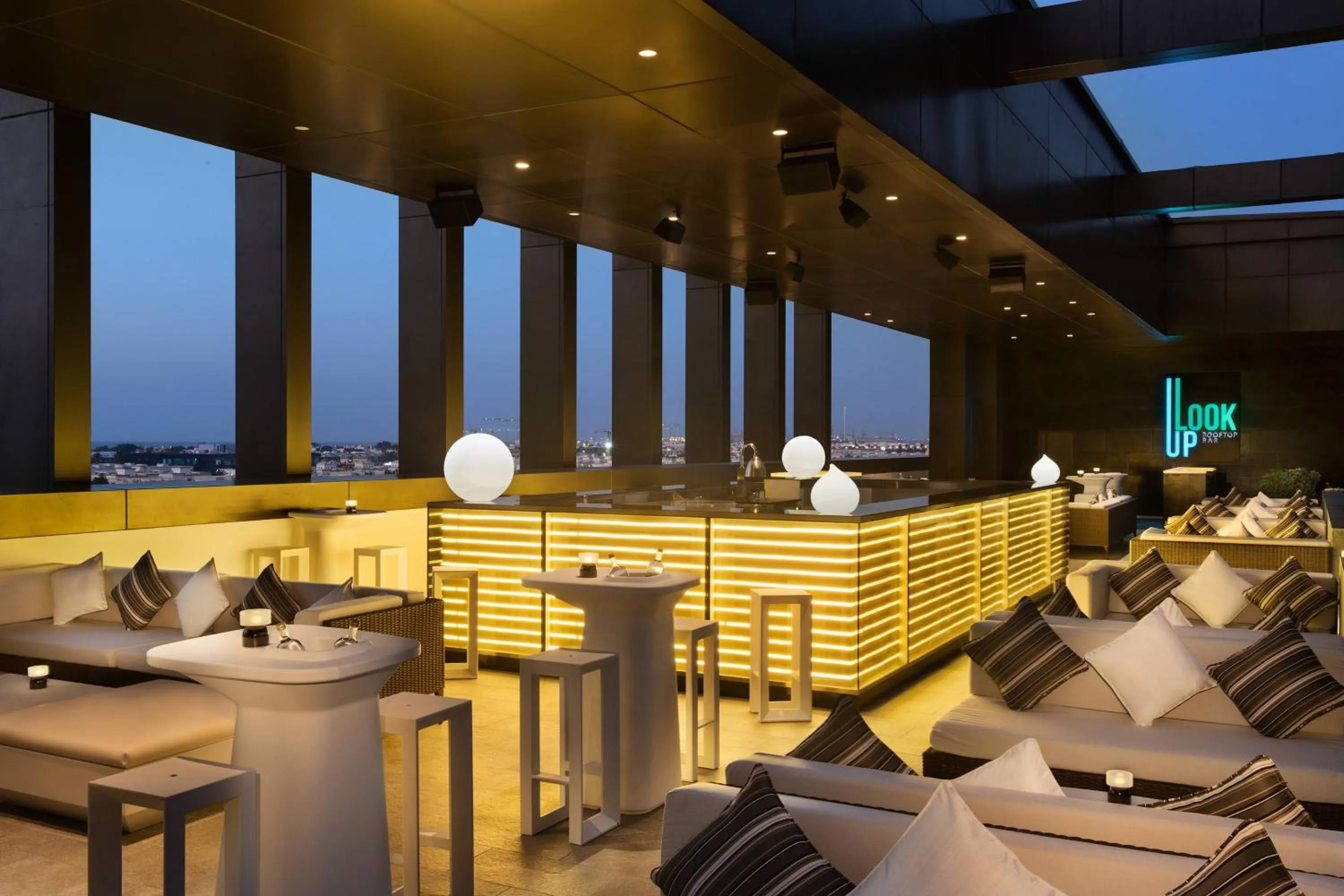 Lounge or bar in La Ville Hotel & Suites CITY WALK Dubai, Autograph Collection