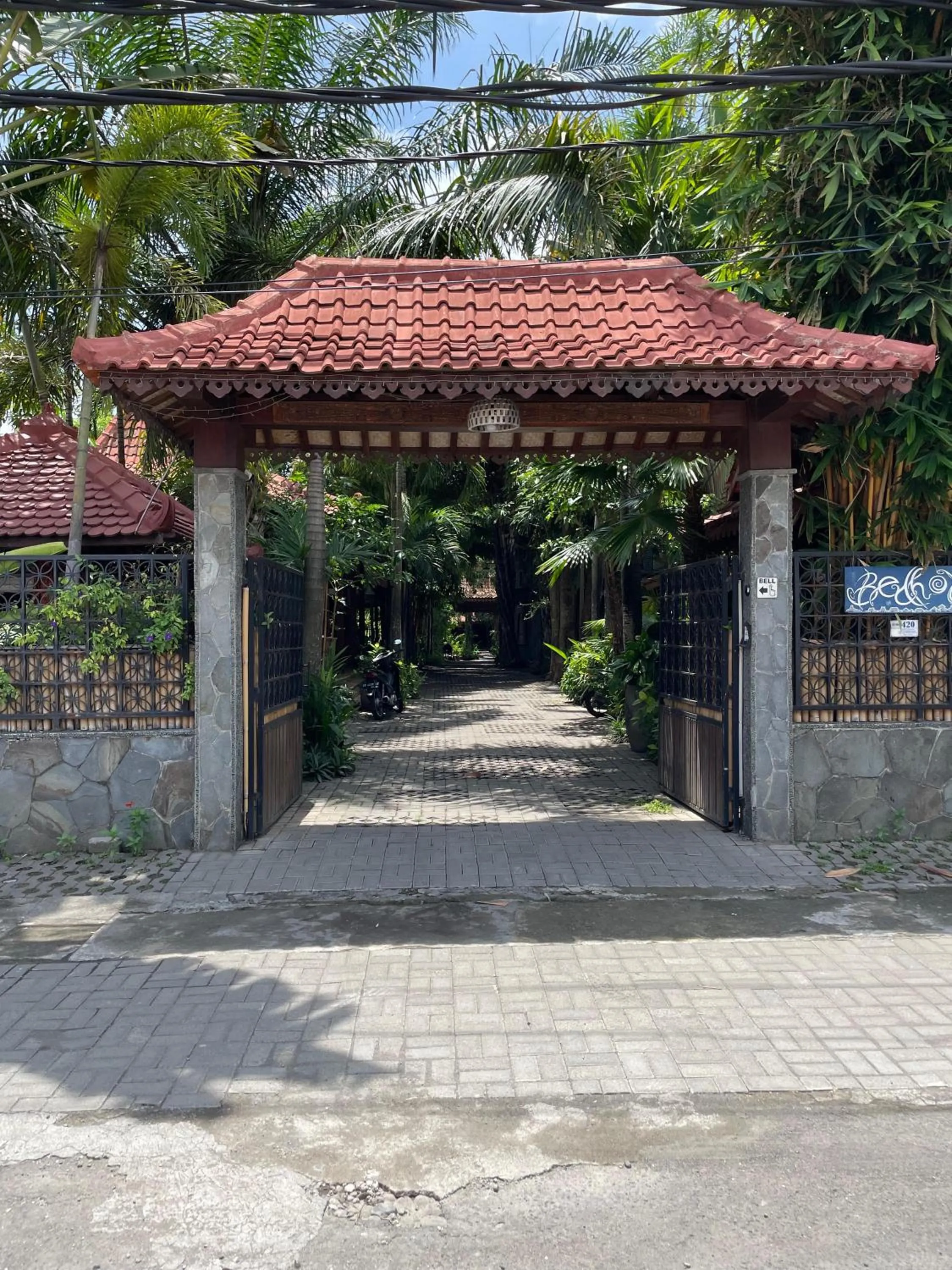 Street view in Bedhot Homestay