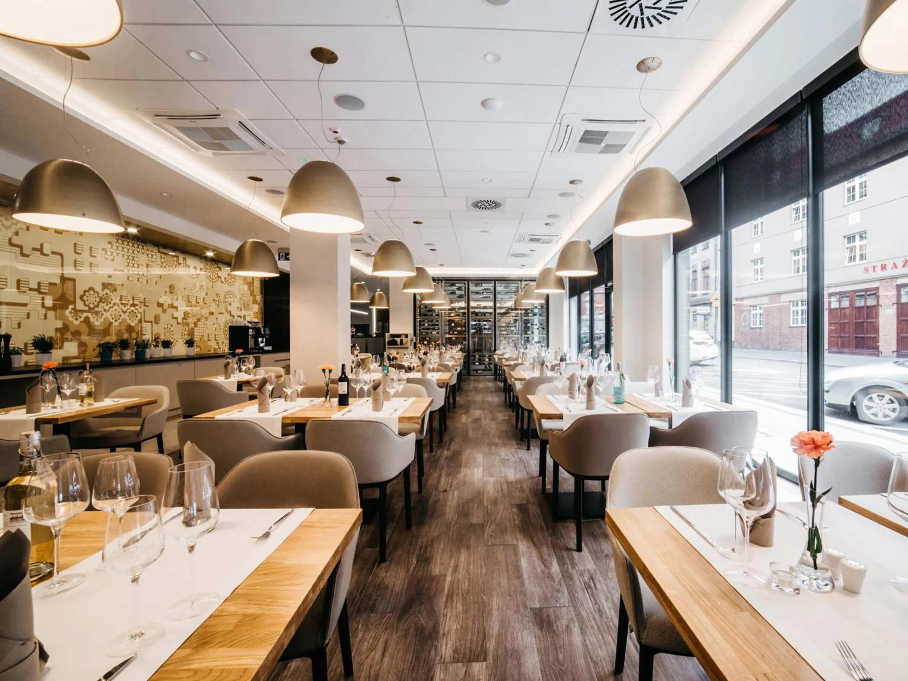 Restaurant/places to eat in Q Hotel Plus Katowice
