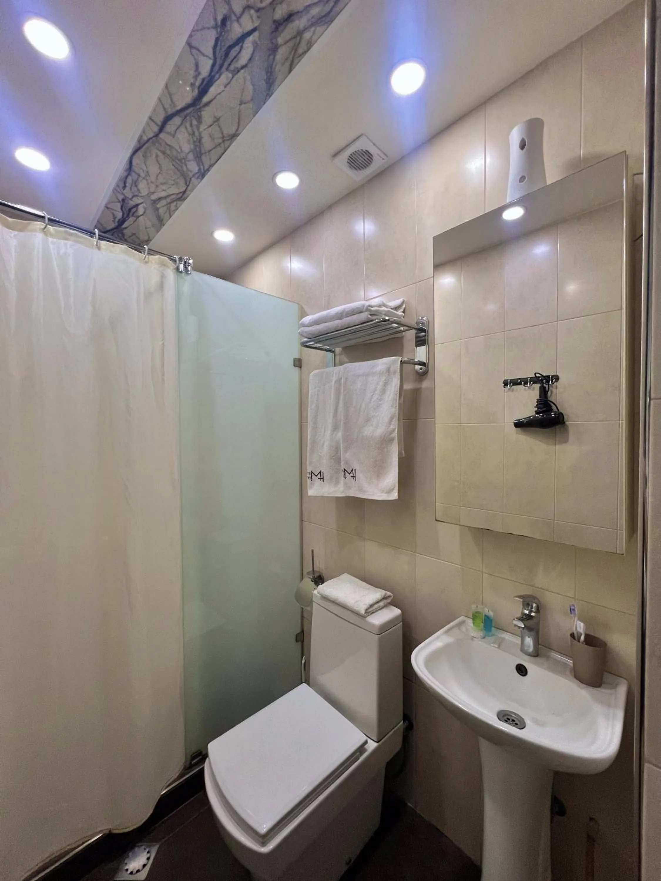 Shower in Mashtots Hotel