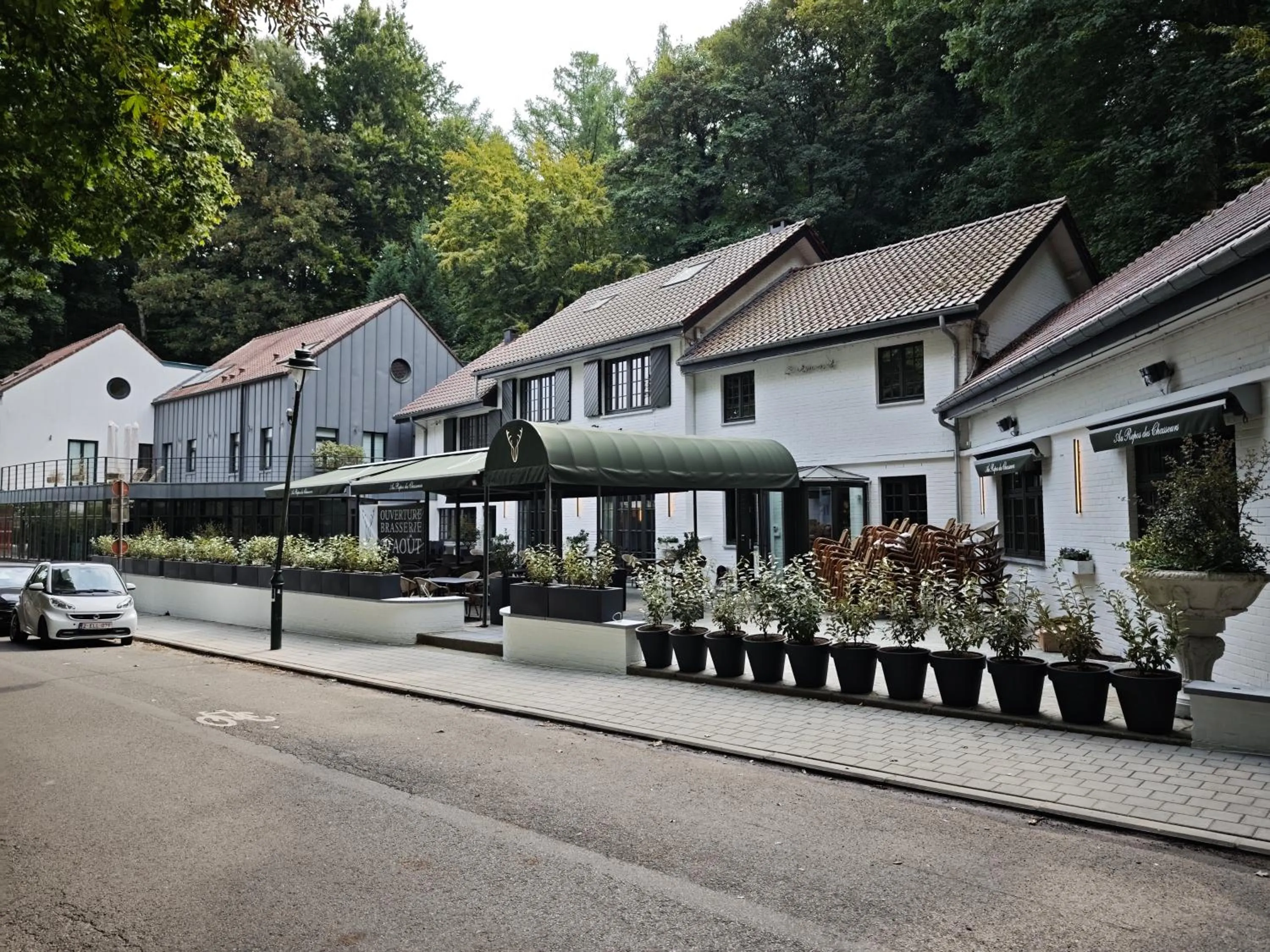 Property building in Hotel Au Repos Des Chasseurs