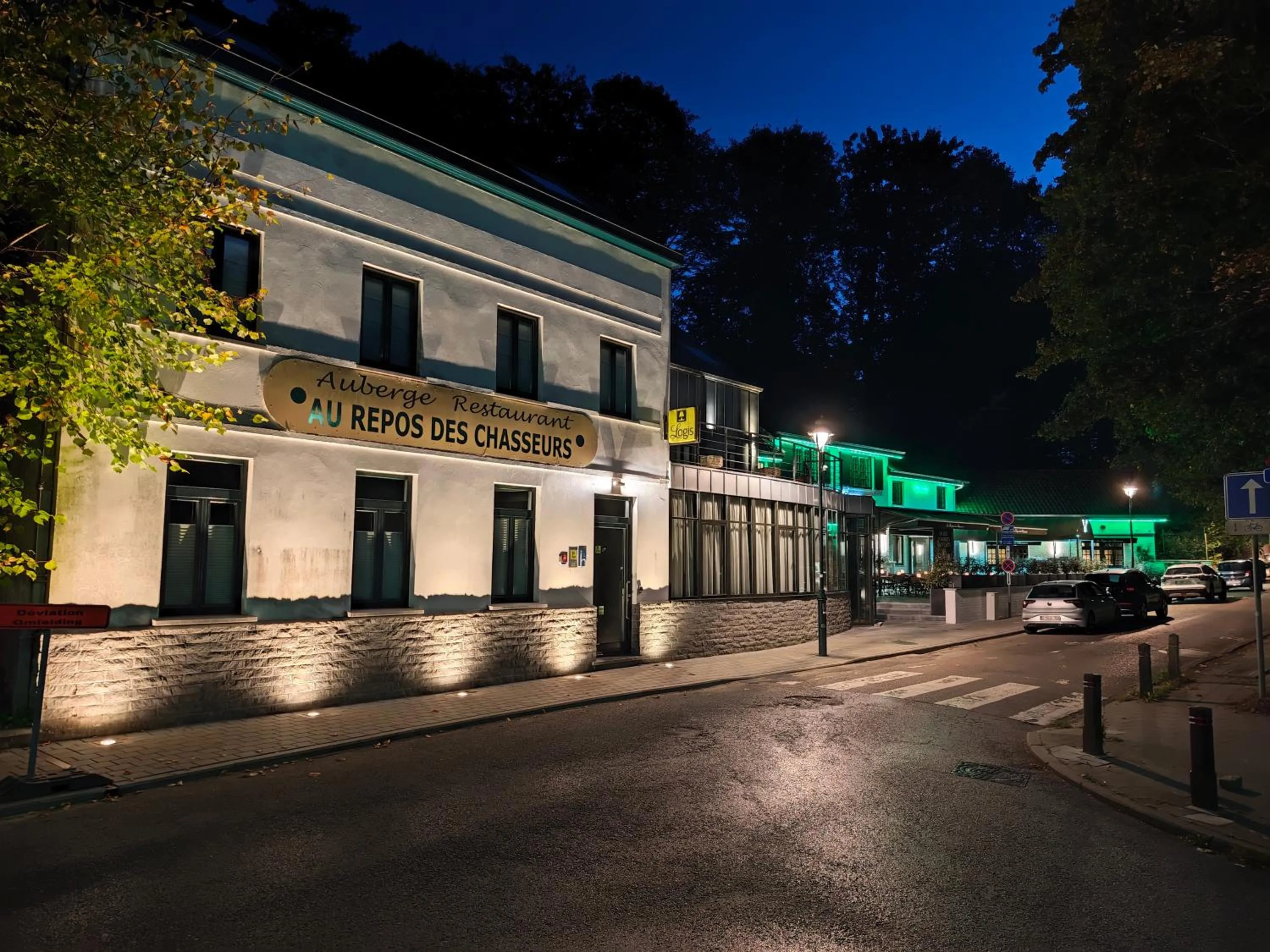 Property building in Hotel Au Repos Des Chasseurs