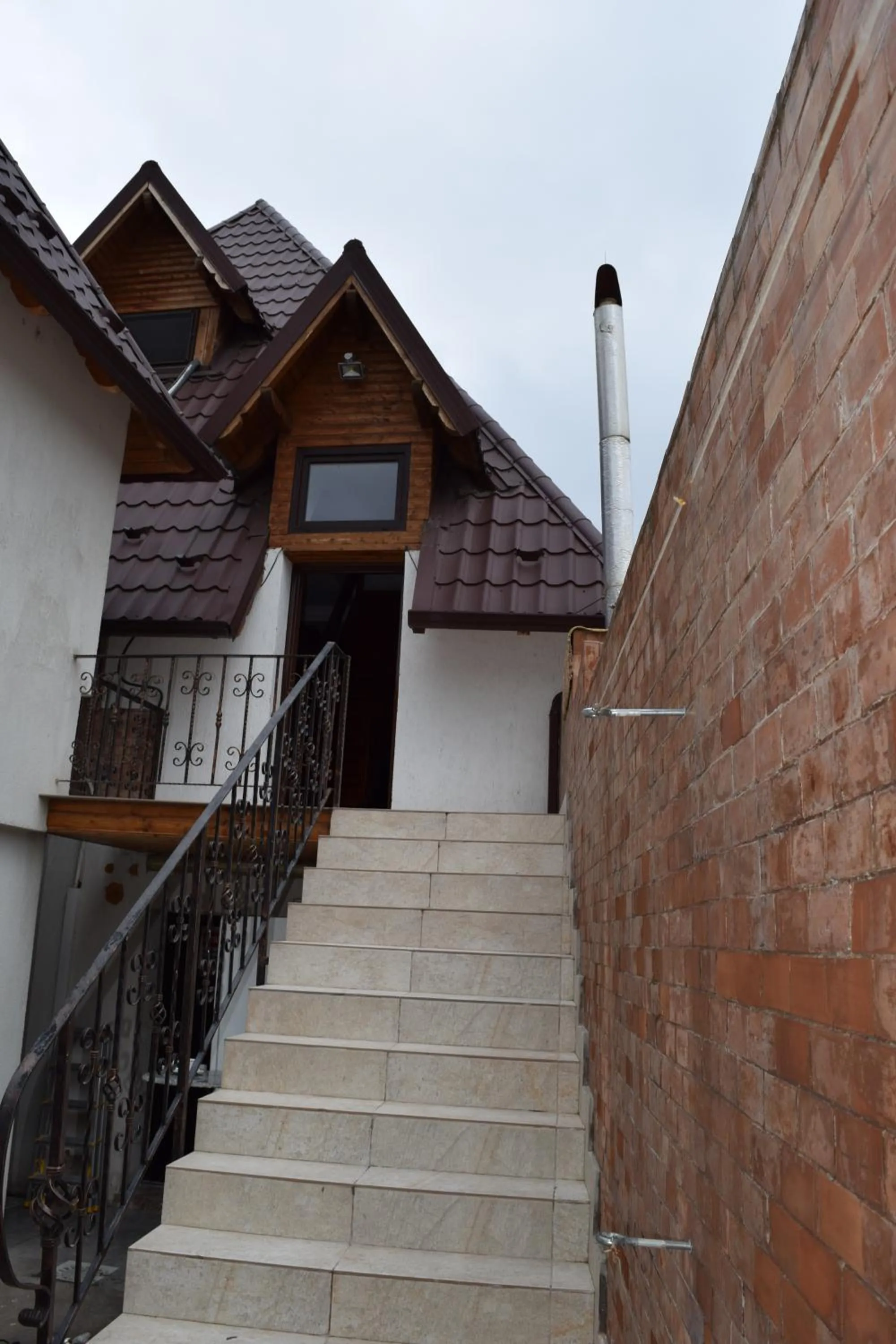 Property building in Hanu Satului