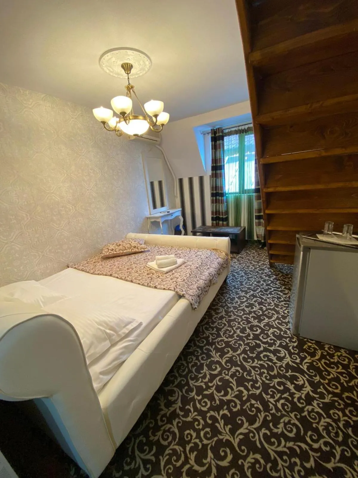 Bed in Hanu Satului