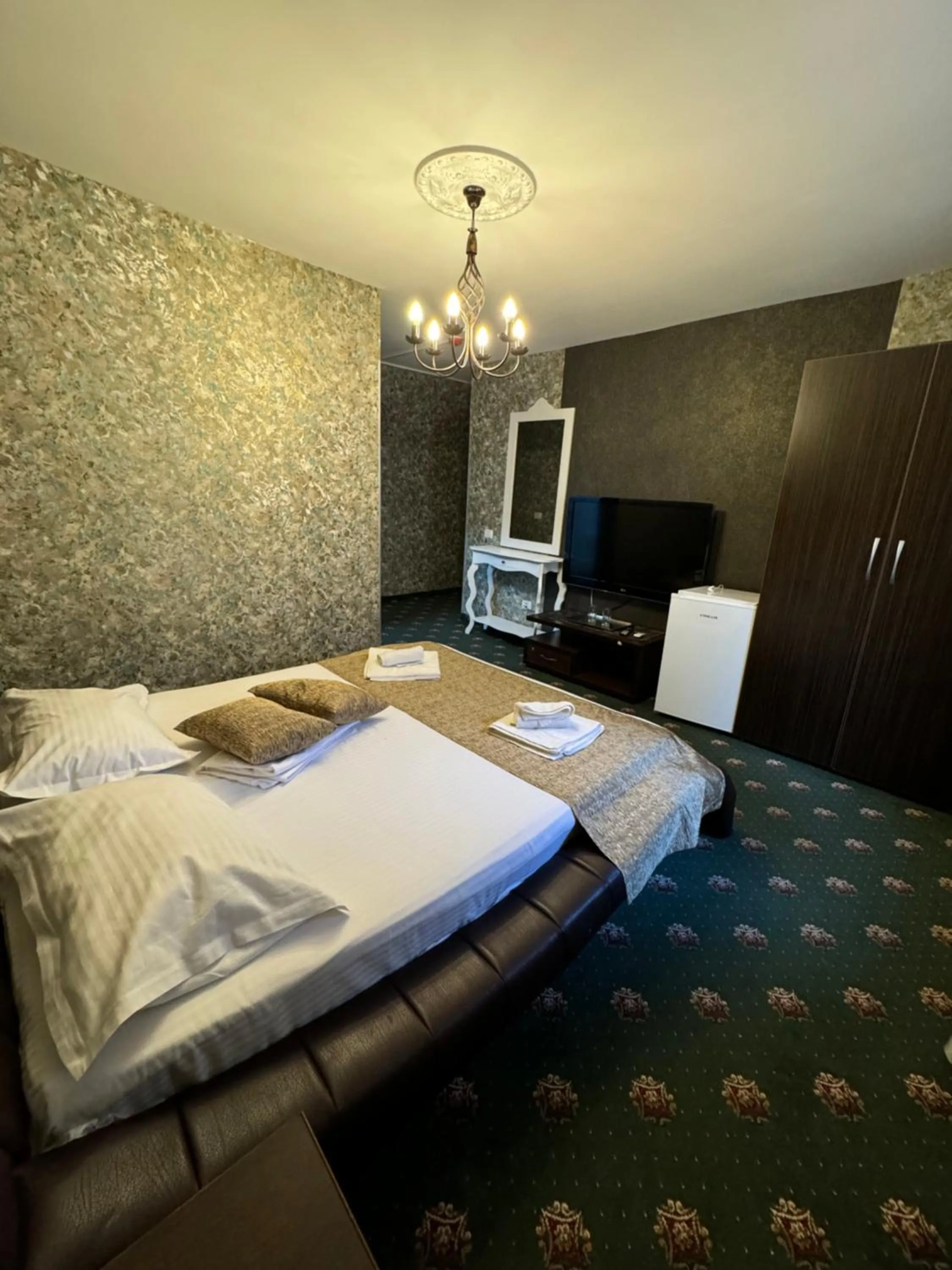 Bed in Hanu Satului
