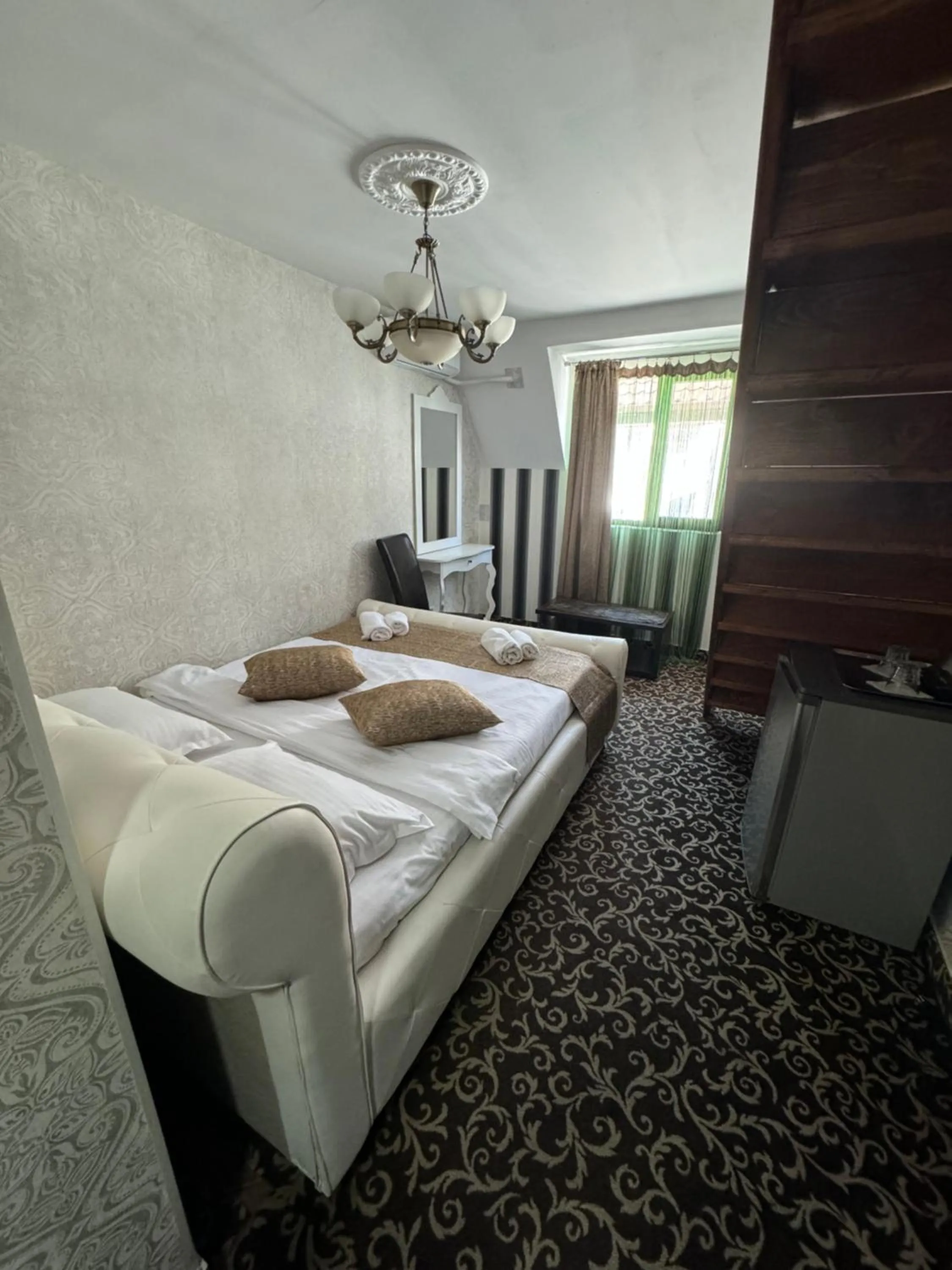 Bed in Hanu Satului