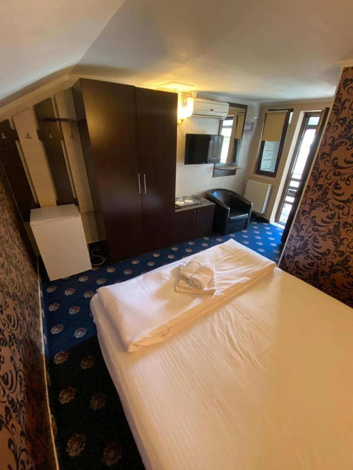 Bed in Hanu Satului
