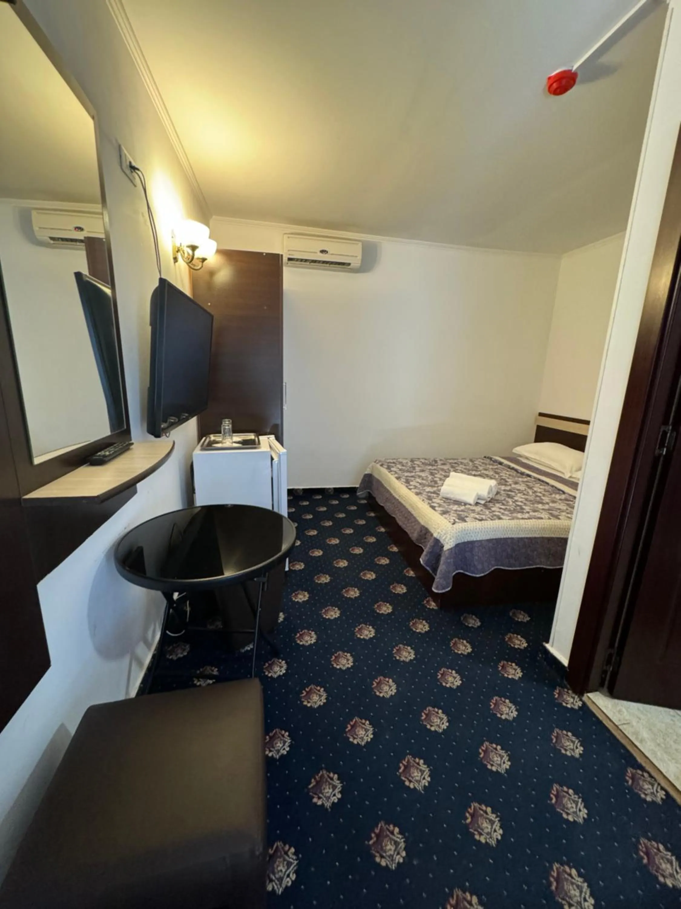 Bed in Hanu Satului