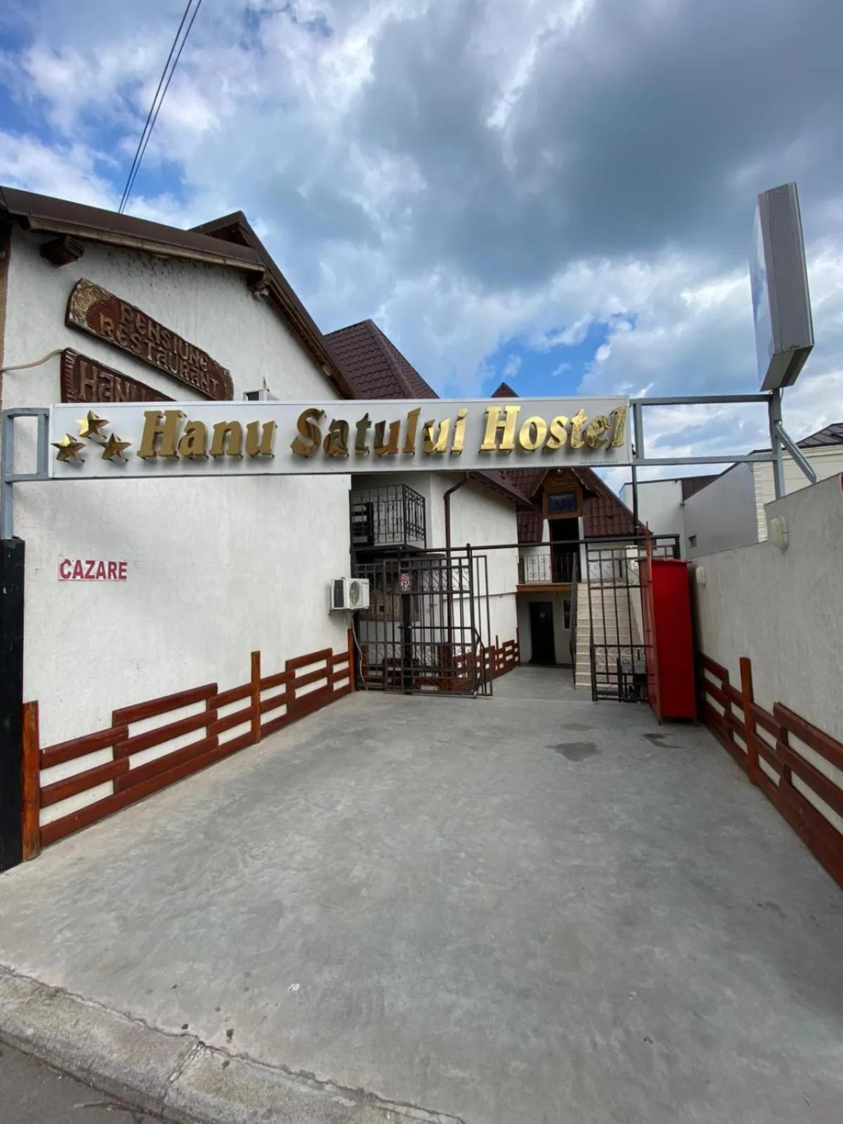 Facade/entrance in Hanu Satului