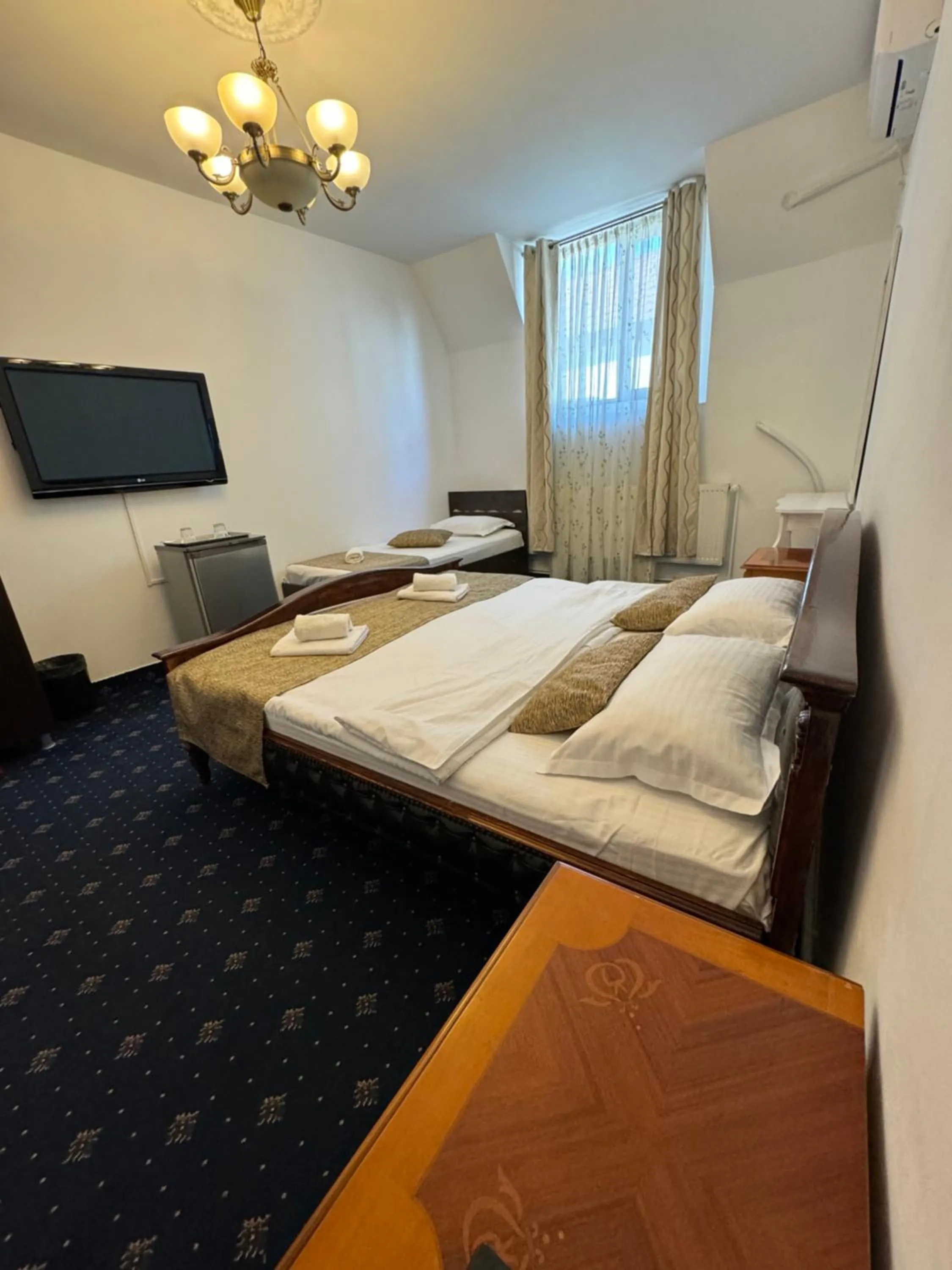 Bed in Hanu Satului