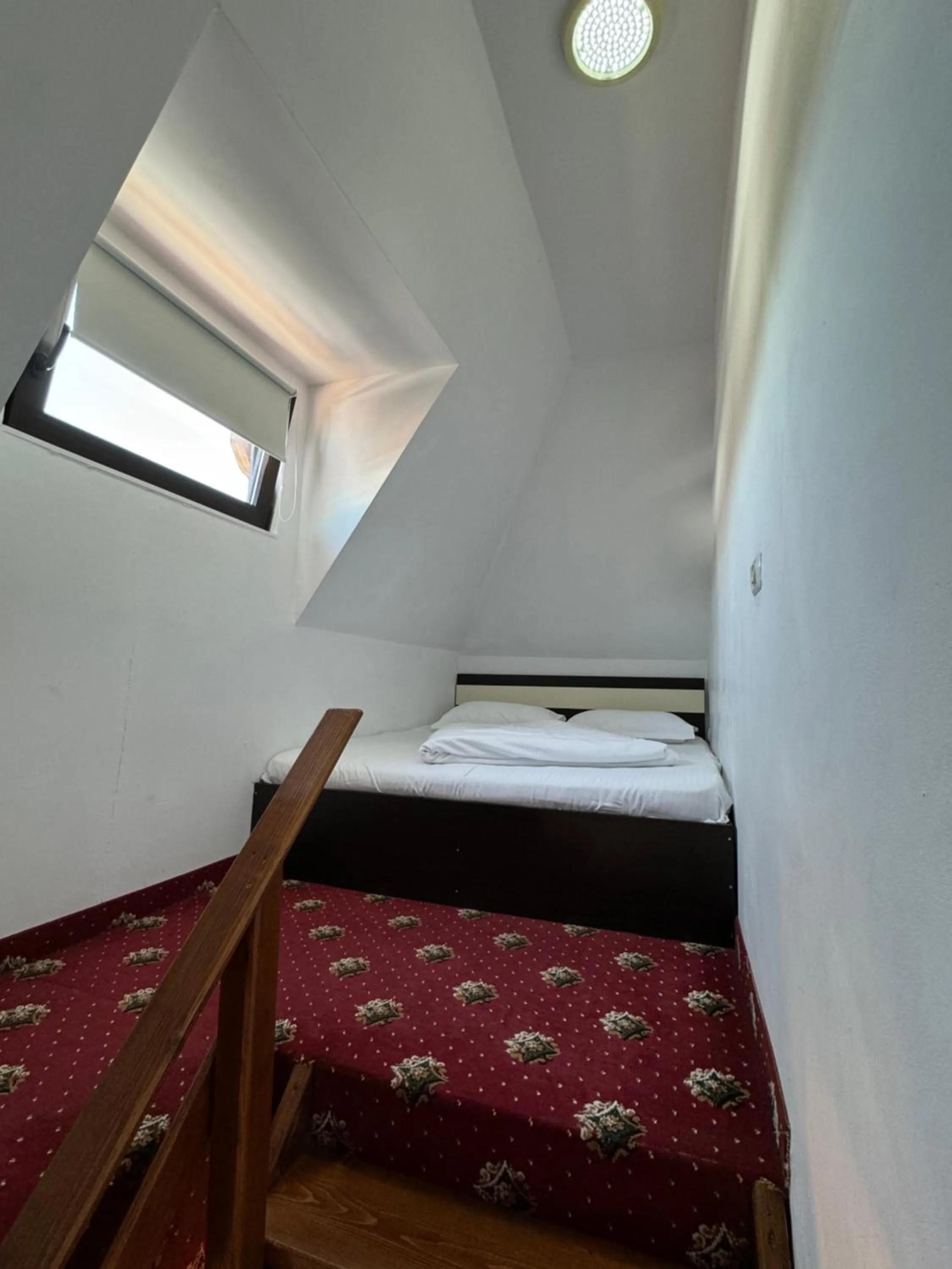 Bed in Hanu Satului
