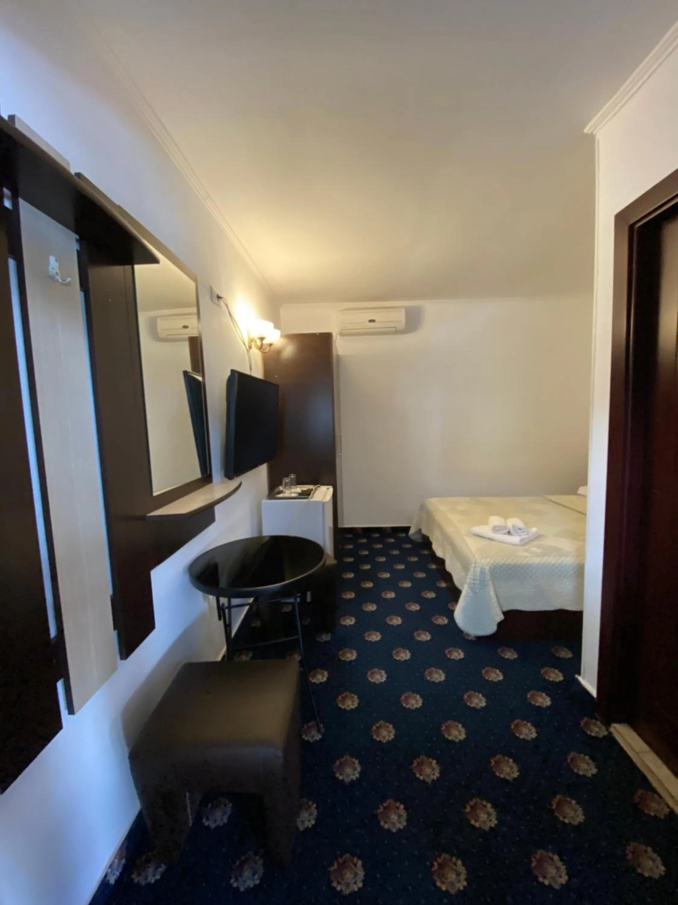 Bed in Hanu Satului