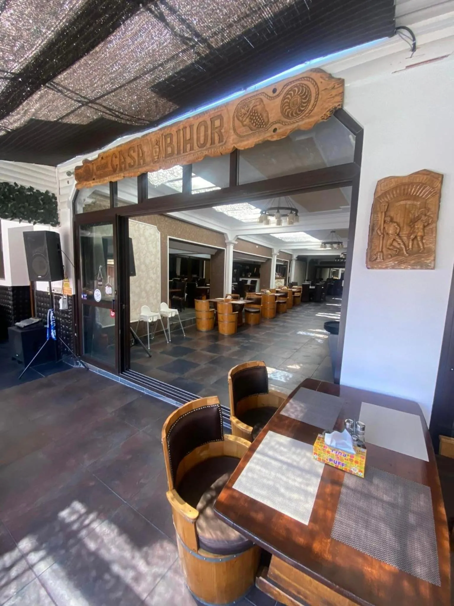 Restaurant/places to eat in Hanu Satului