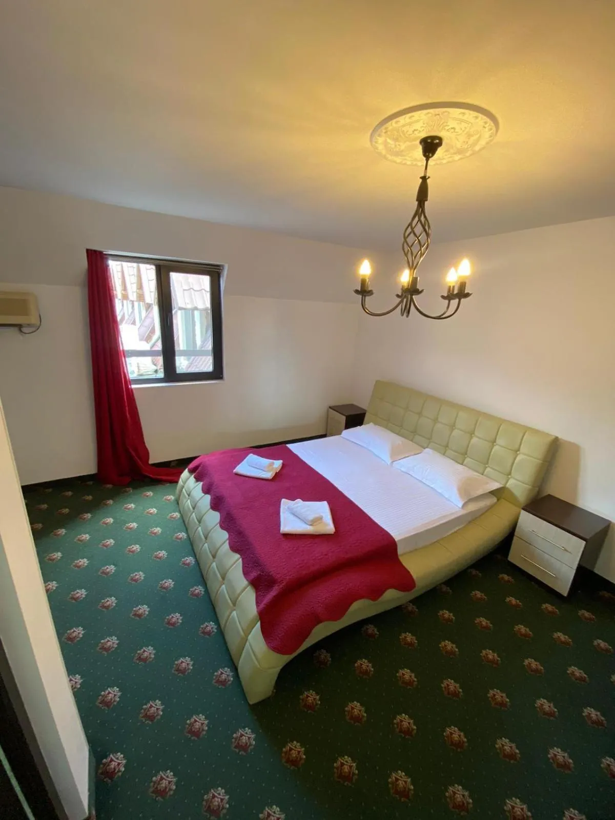 Bed in Hanu Satului
