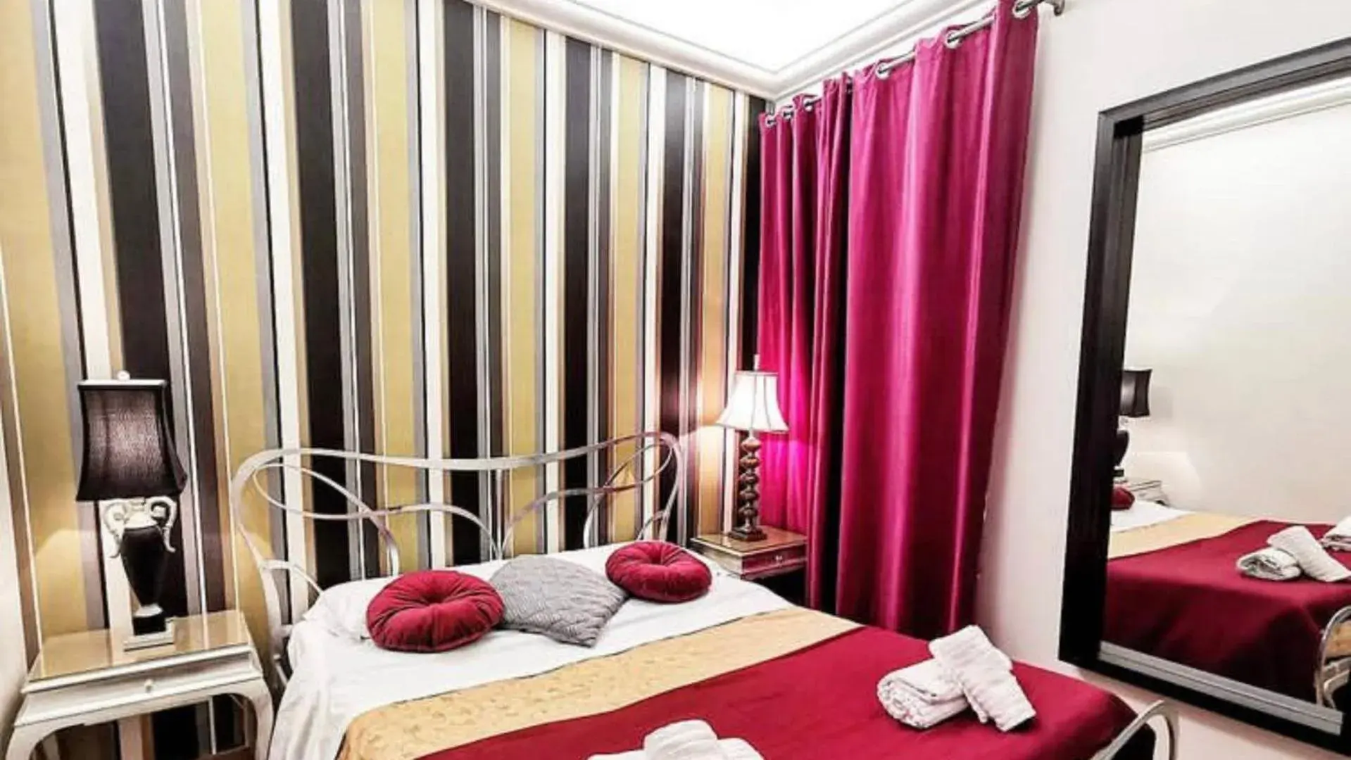 Bedroom, Bed in Persia Collection Trevi Bedroom, Bed in Persia Collection Trevi