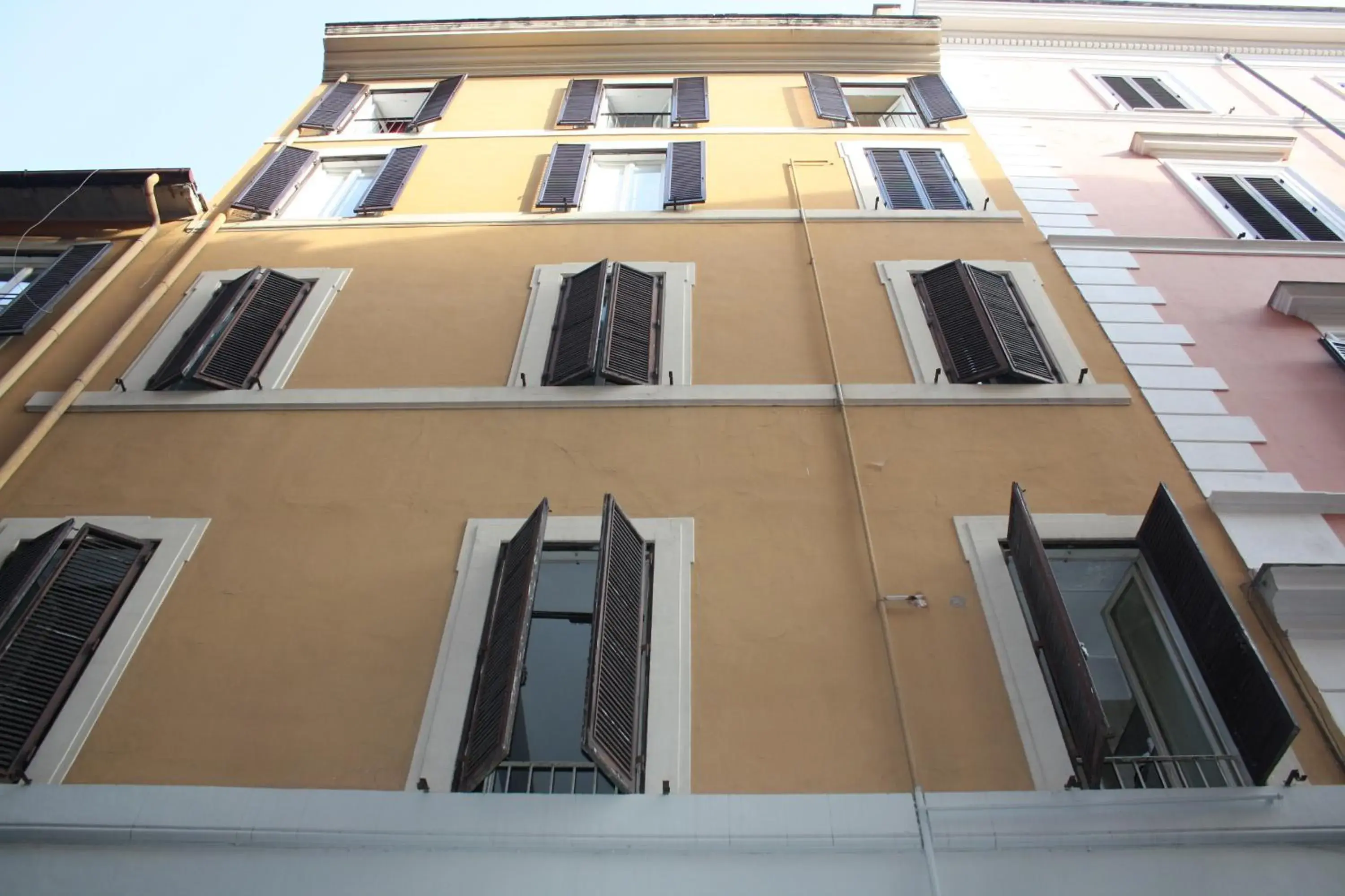 Facade/entrance in Persia Collection Trevi Facade/entrance in Persia Collection Trevi