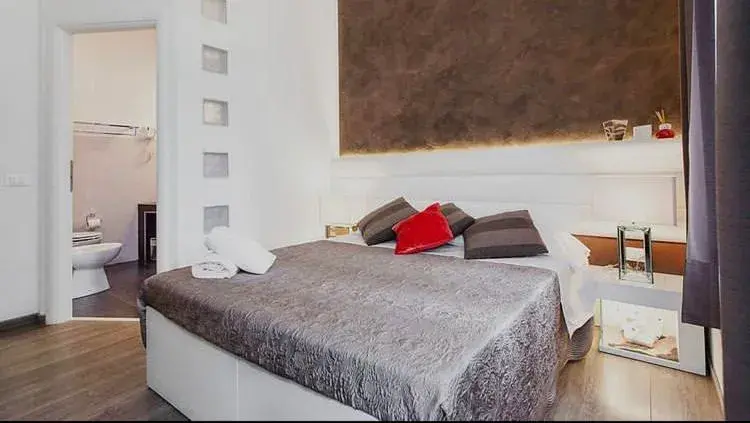 Bed in Persia Collection Trevi Bed in Persia Collection Trevi