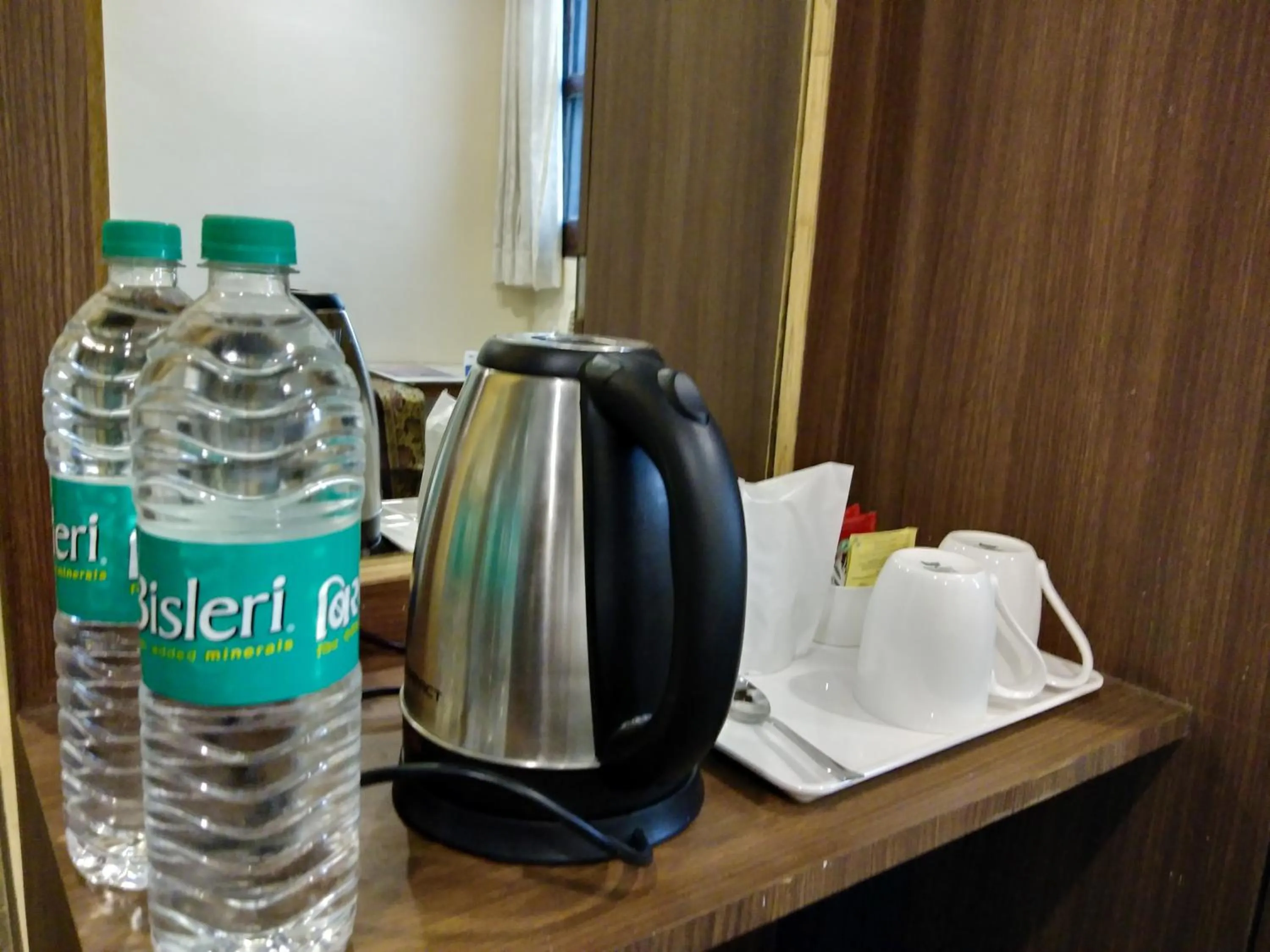 Coffee/tea facilities in Dwivedi Hotels Hotel Elena