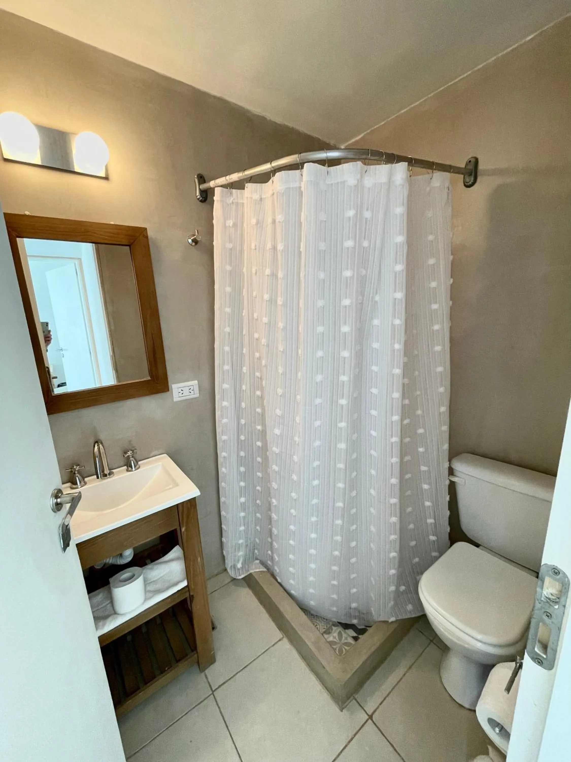 Toilet in Patagonia Hikes Aparts