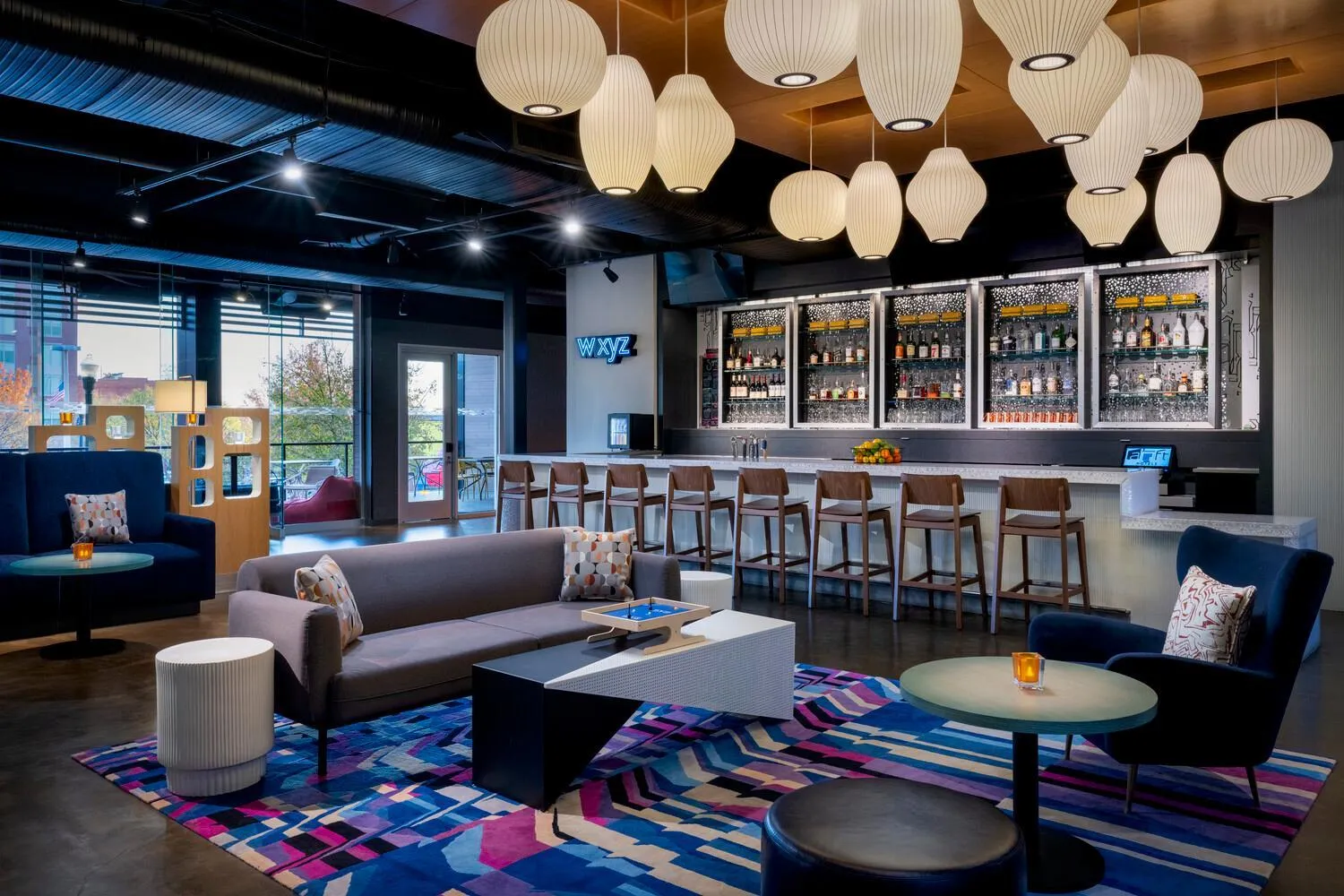 Restaurant/places to eat in Aloft Columbia Downtown