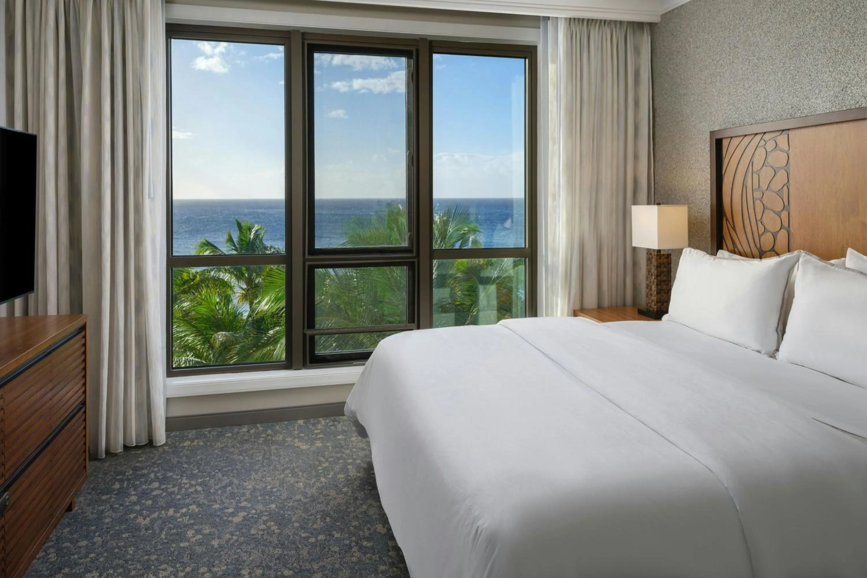Bedroom, Bed in The Westin Nanea Ocean Villas, Ka'anapali