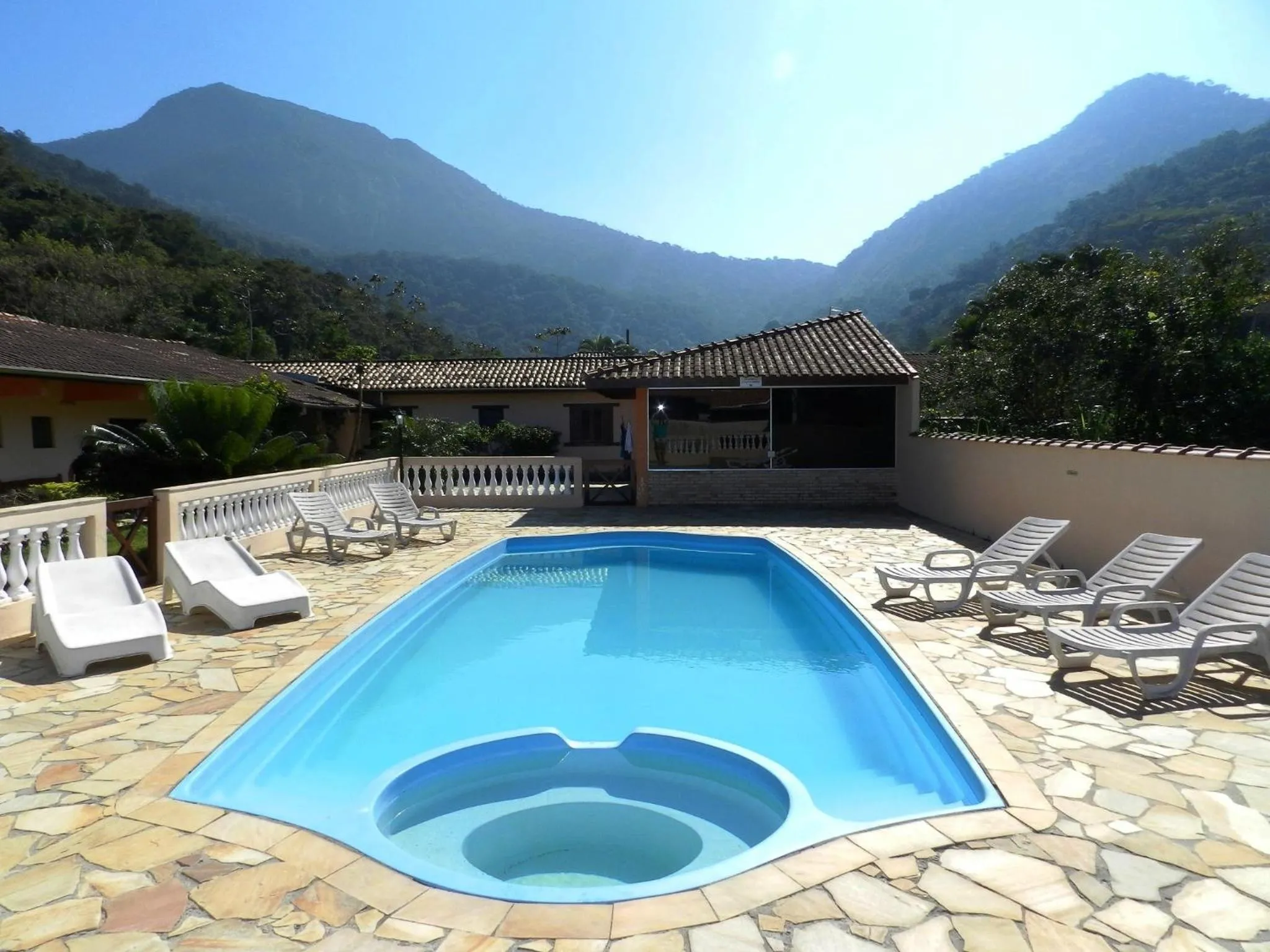 Swimming pool in Pousada Atlantica Recanto do Mar
