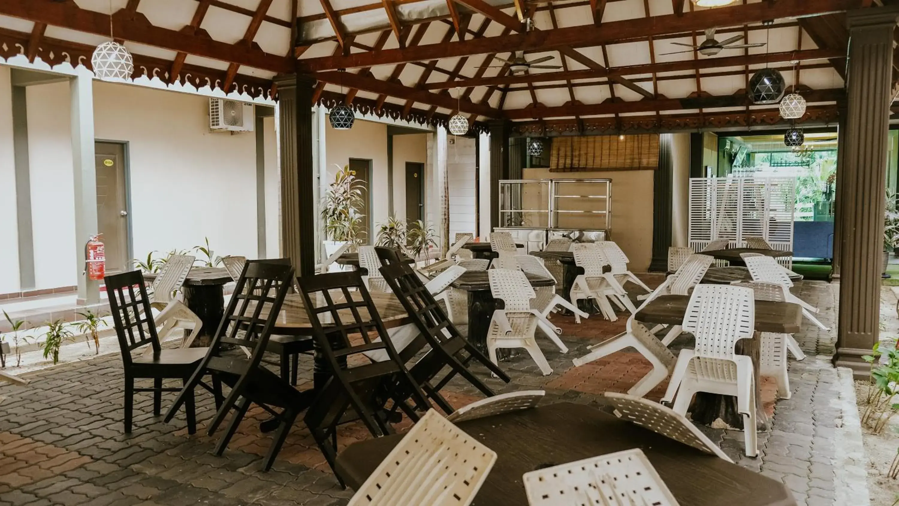 Restaurant/places to eat in Destini Akef Villa Restaurant/places to eat in Destini Akef Villa