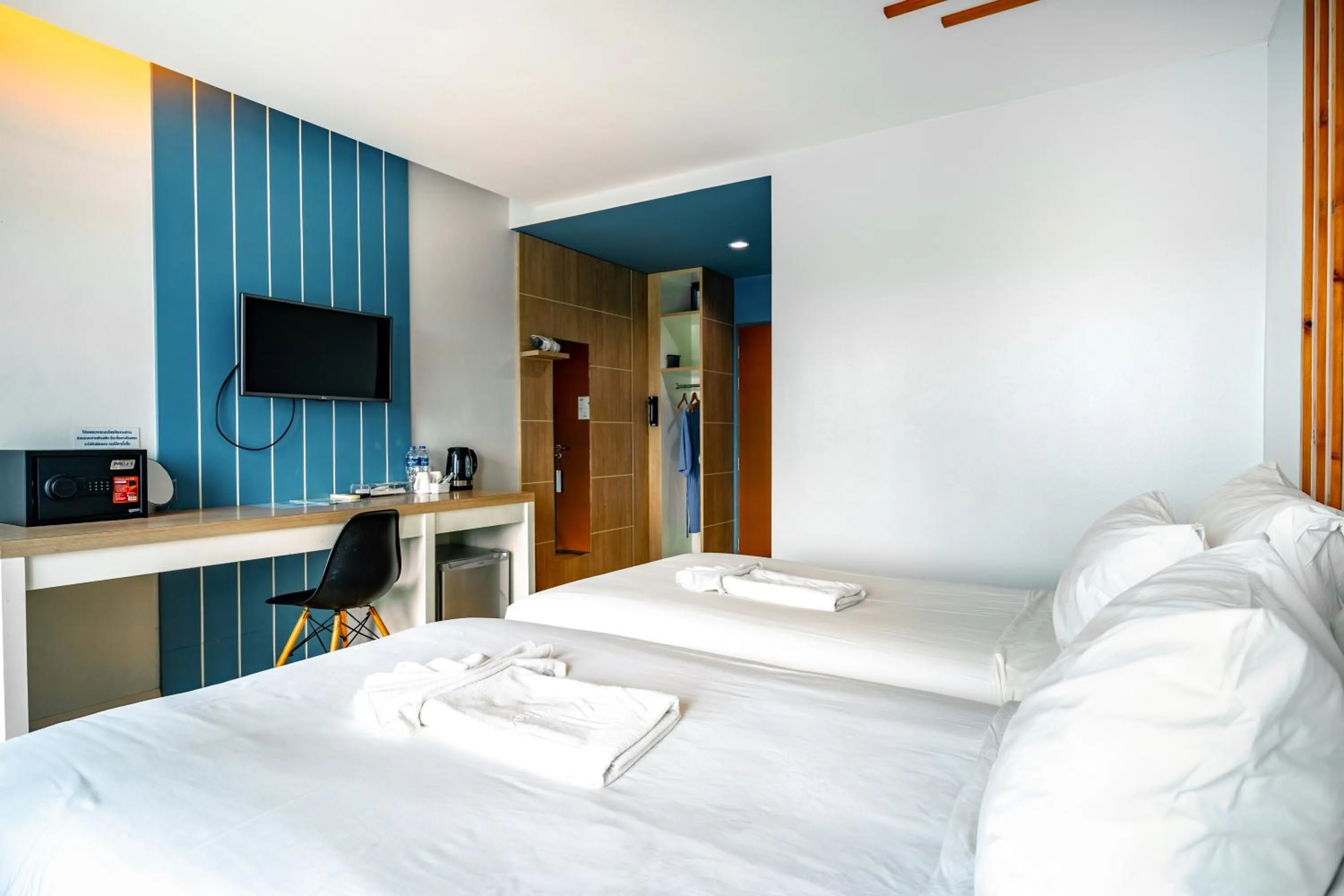 Bedroom, Bed in The Galla Hotel