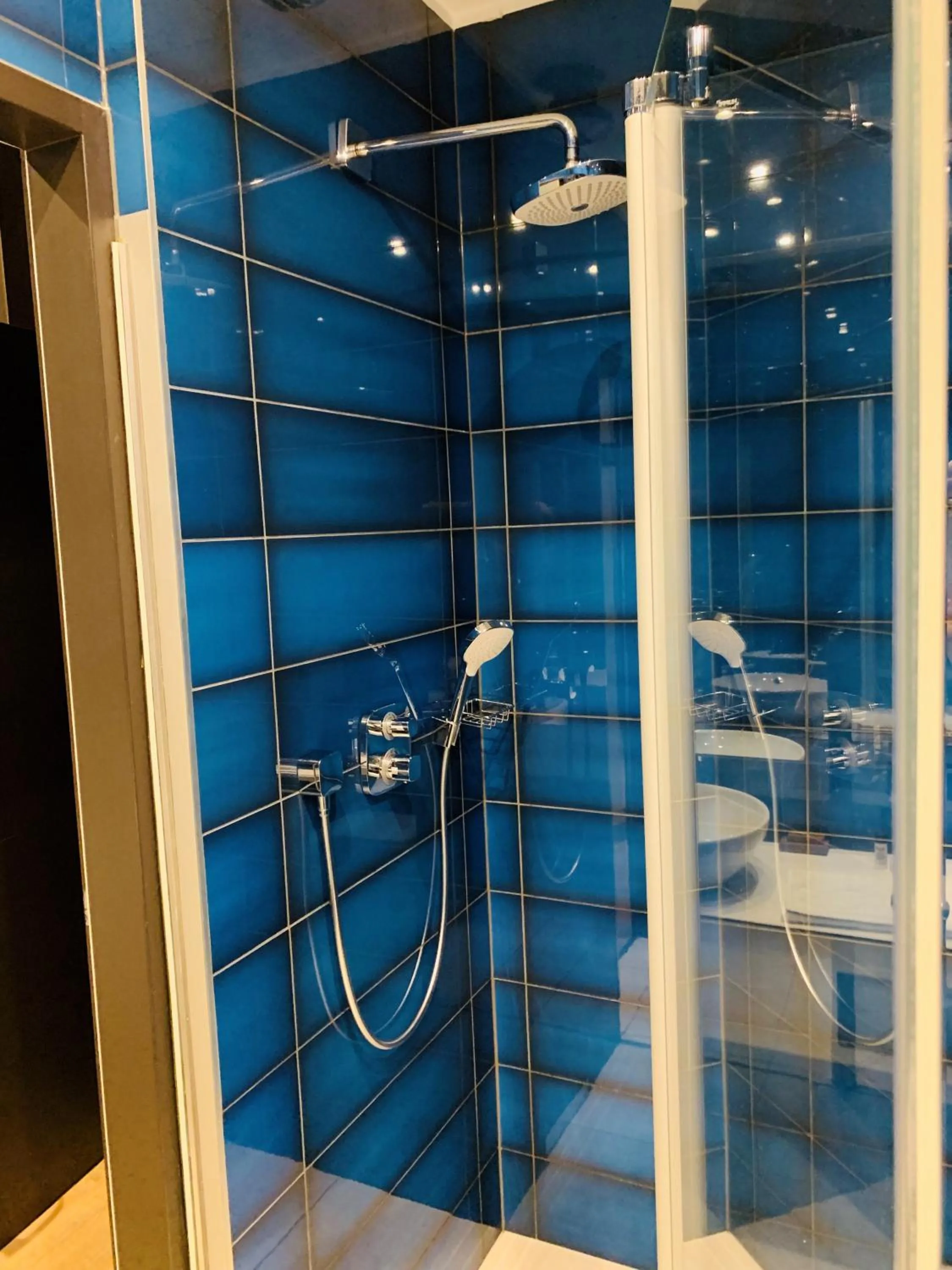 Bathroom in The Loft Budapest