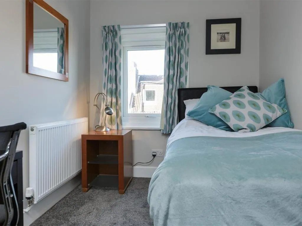 Bedroom, Bed in Blue Star House