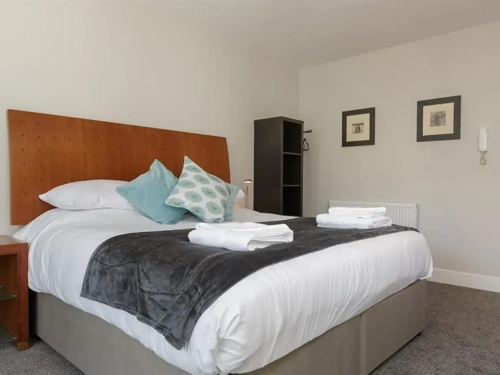 Bedroom, Bed in Blue Star House Bedroom, Bed in Blue Star House