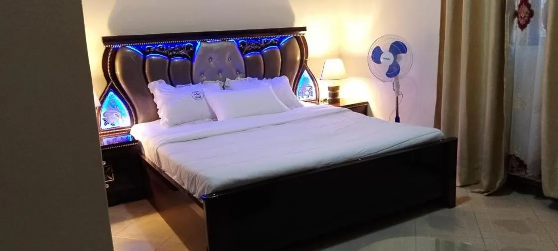 Bed in Dream Palace Hotel Mbale