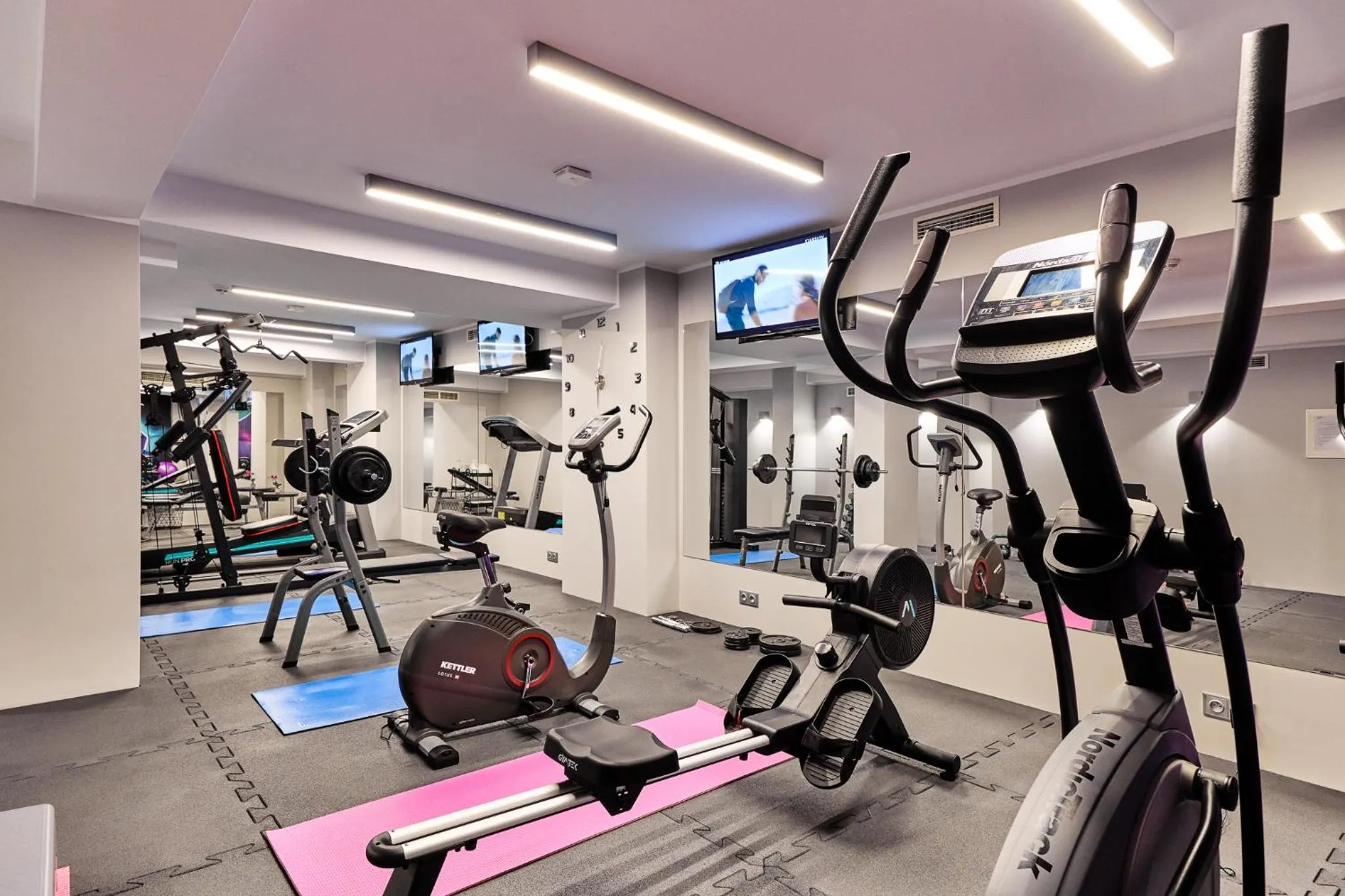 Fitness centre/facilities in Hotel DeSilva Premium Poznań