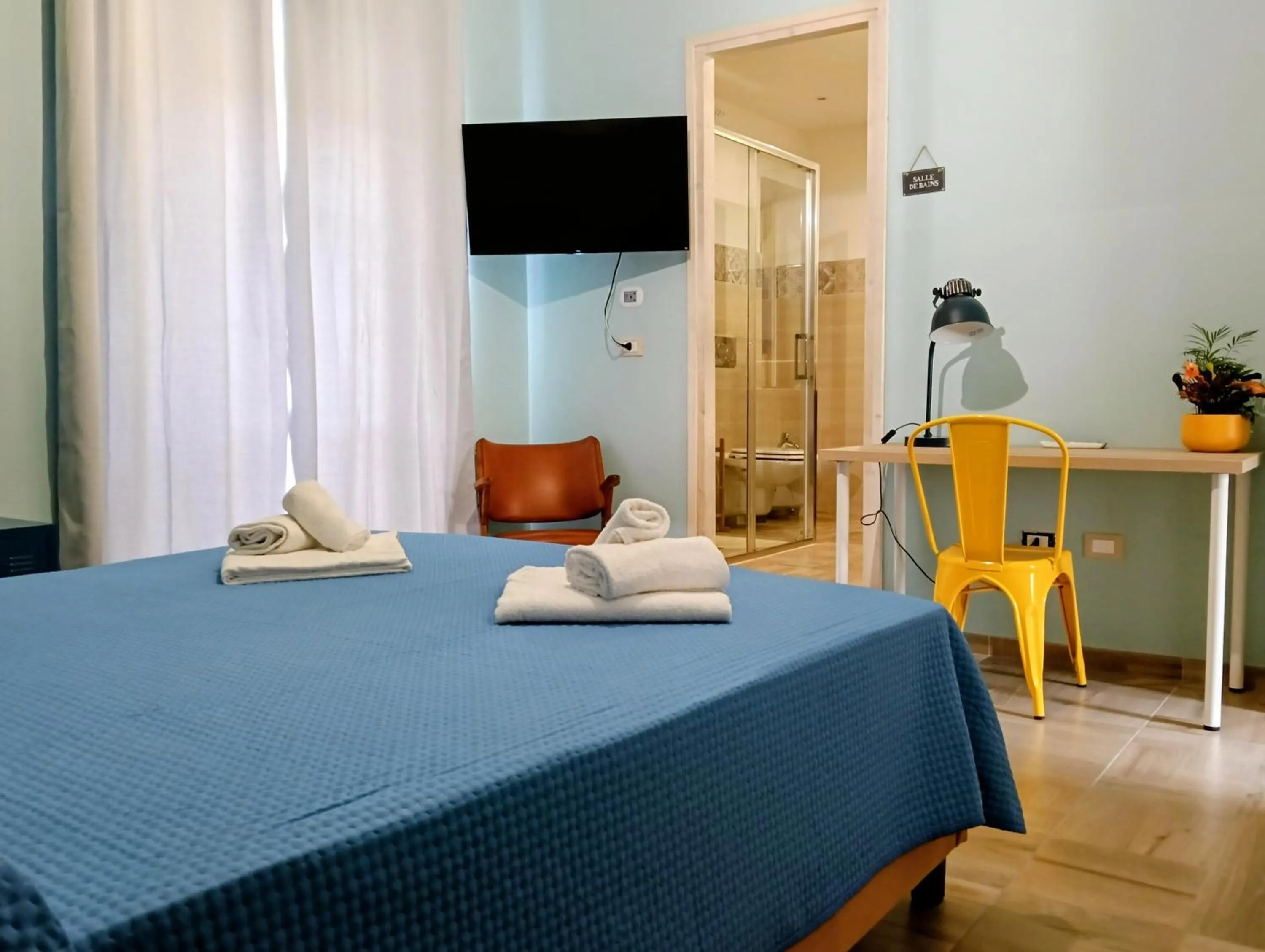 Photo of the whole room, Bed in Casa Nina
