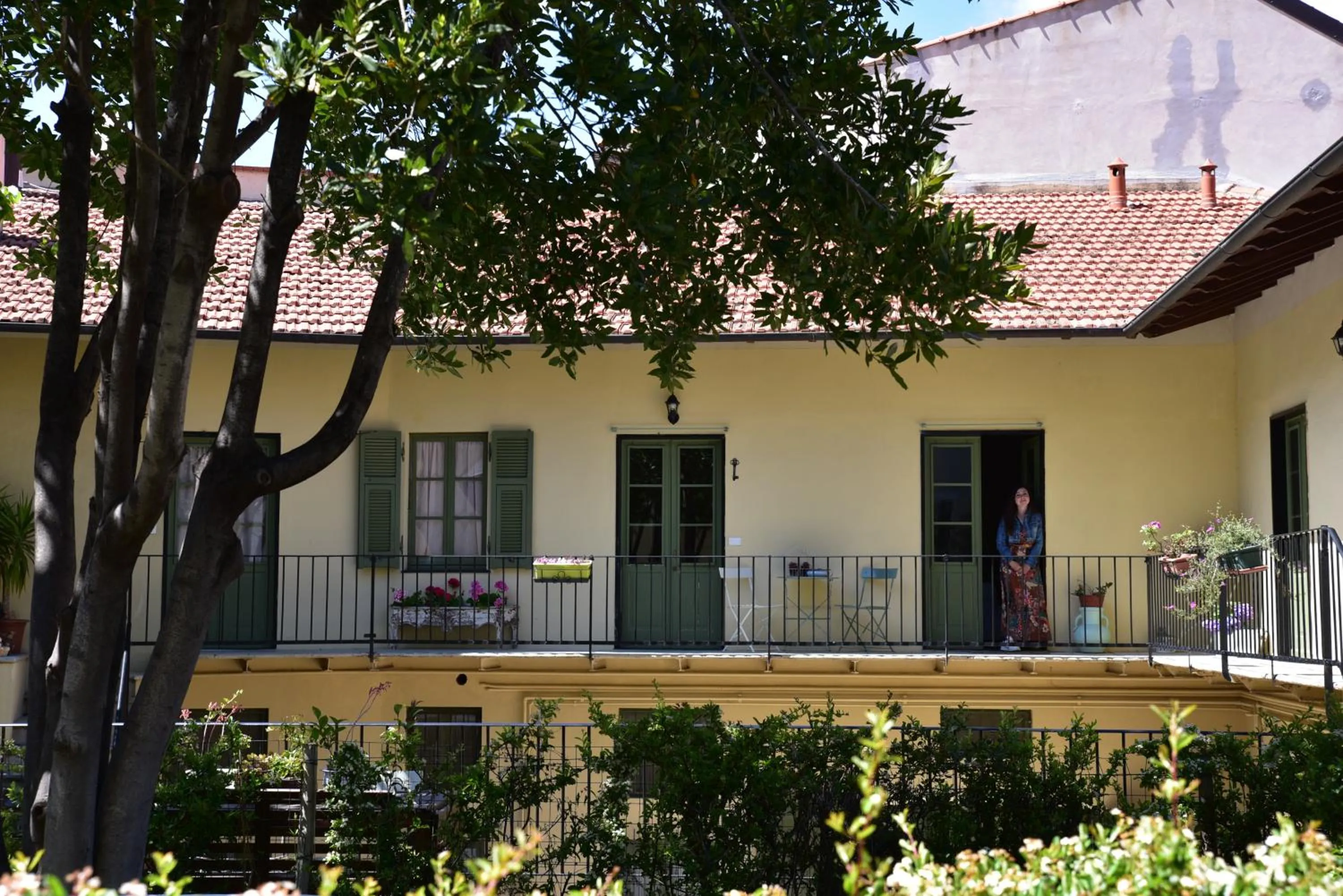 Property building in Casa Nina