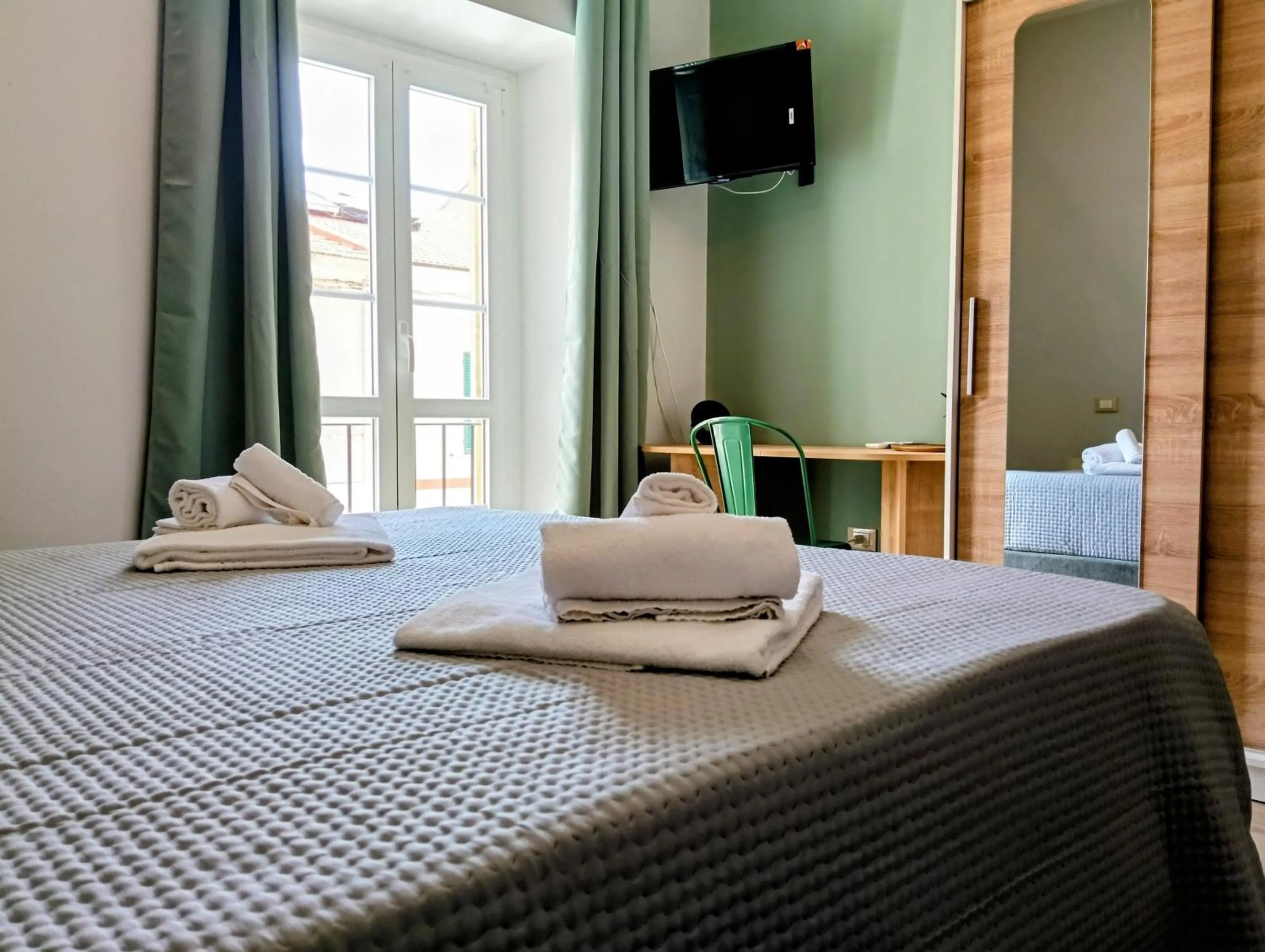 Photo of the whole room, Bed in Casa Nina