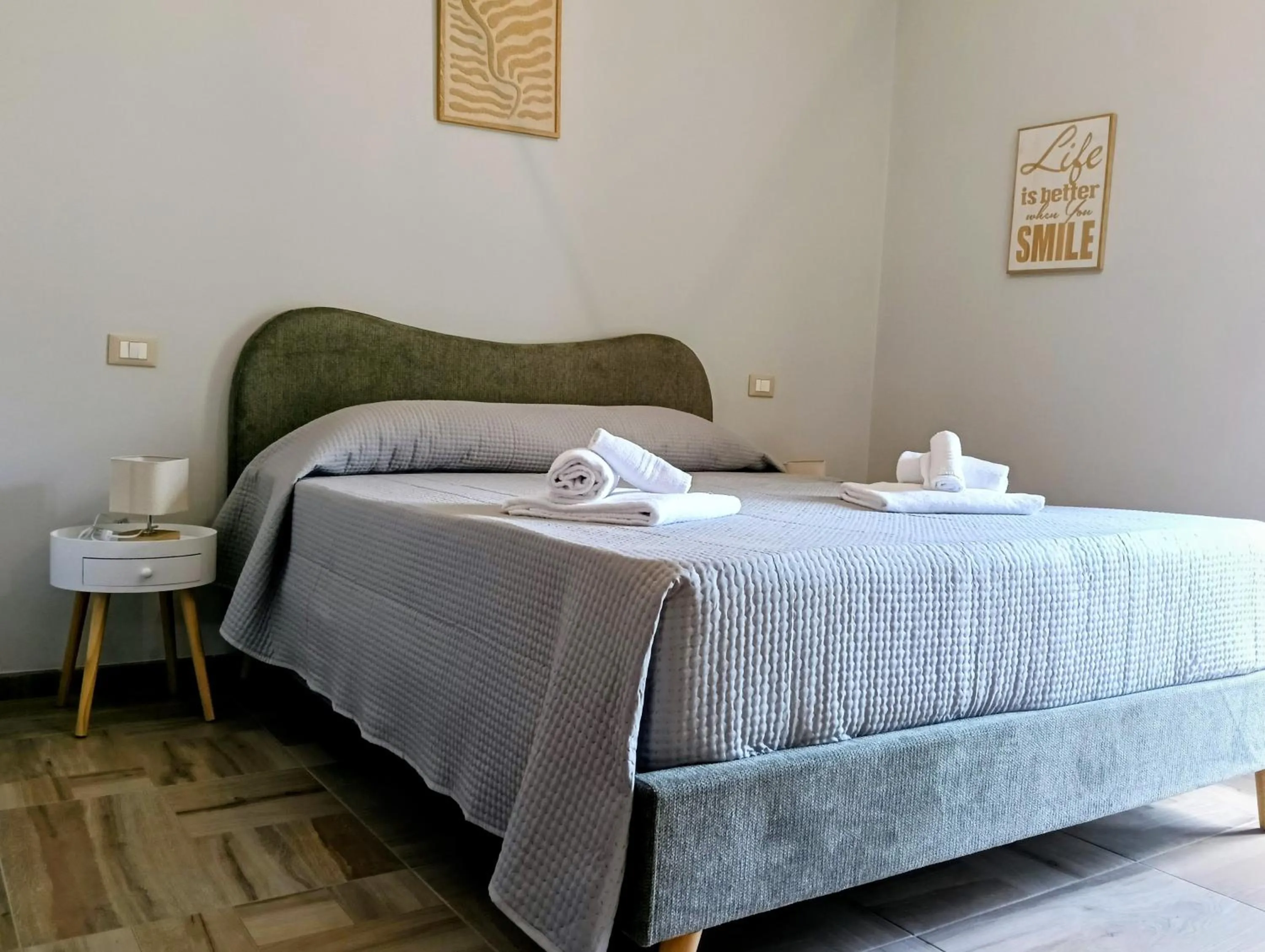 Photo of the whole room, Bed in Casa Nina
