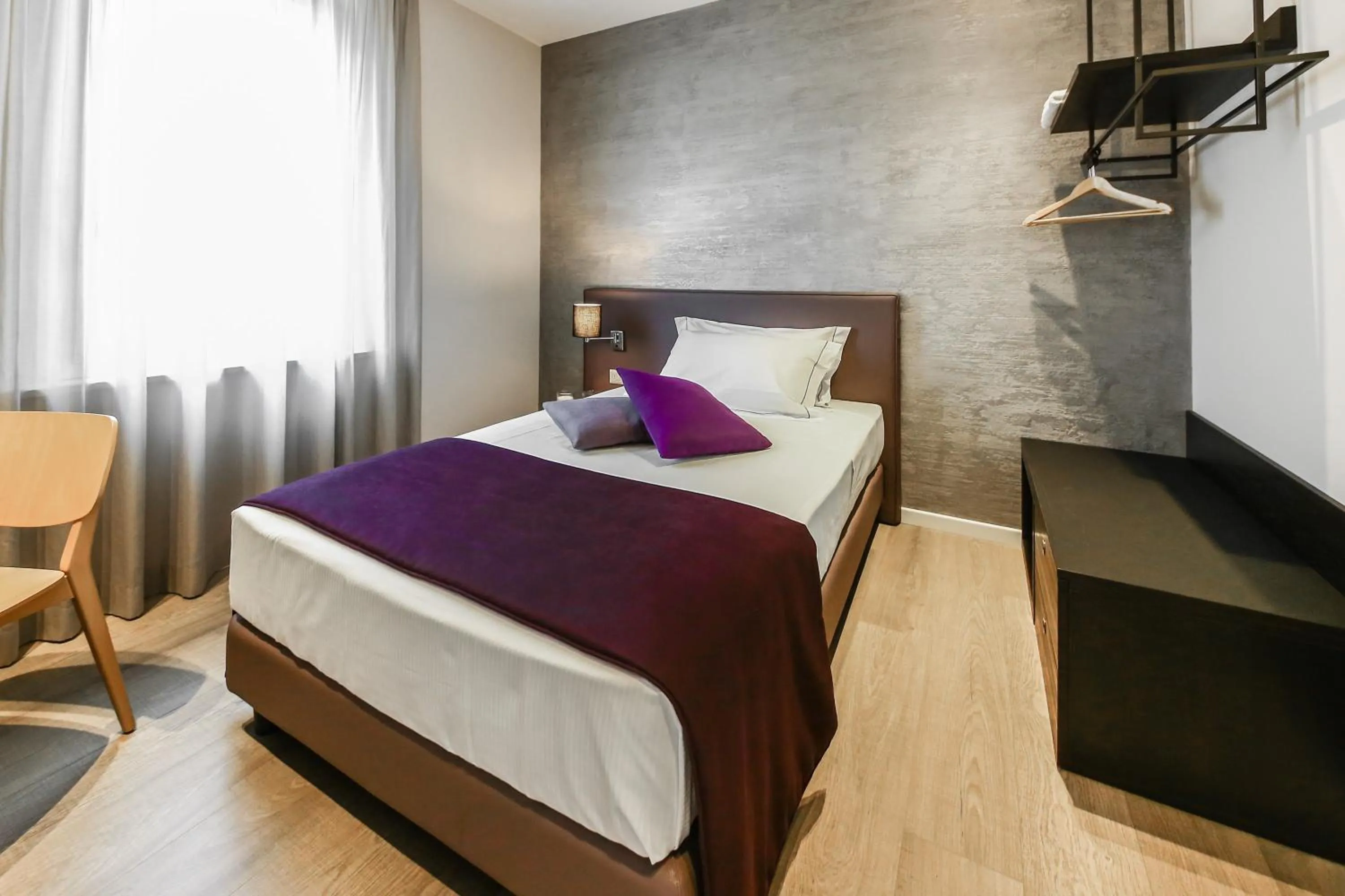 Photo of the whole room, Bed in La Bella Modena