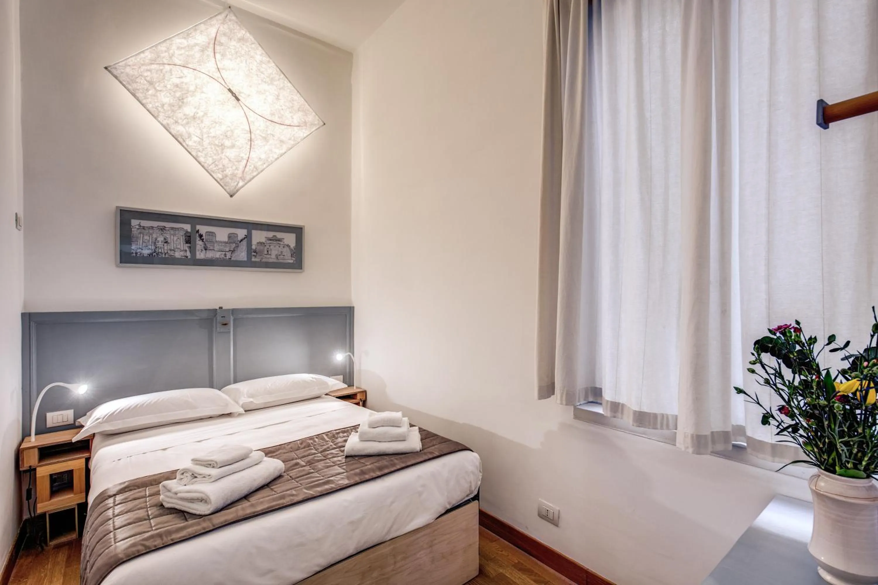 Bedroom, Bed in Dopodomani Suite