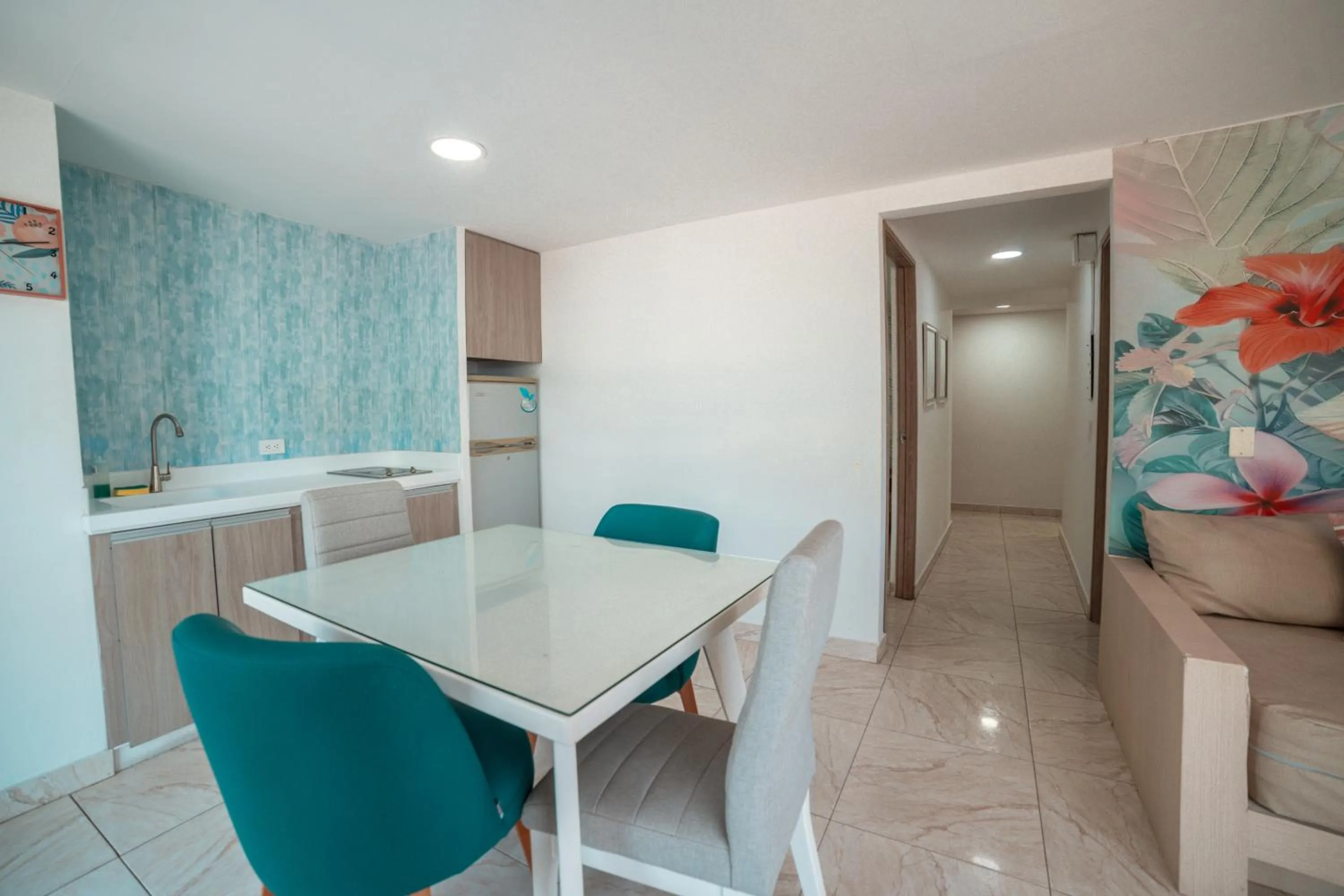 Dining area in ZOJO MARiNA BAY