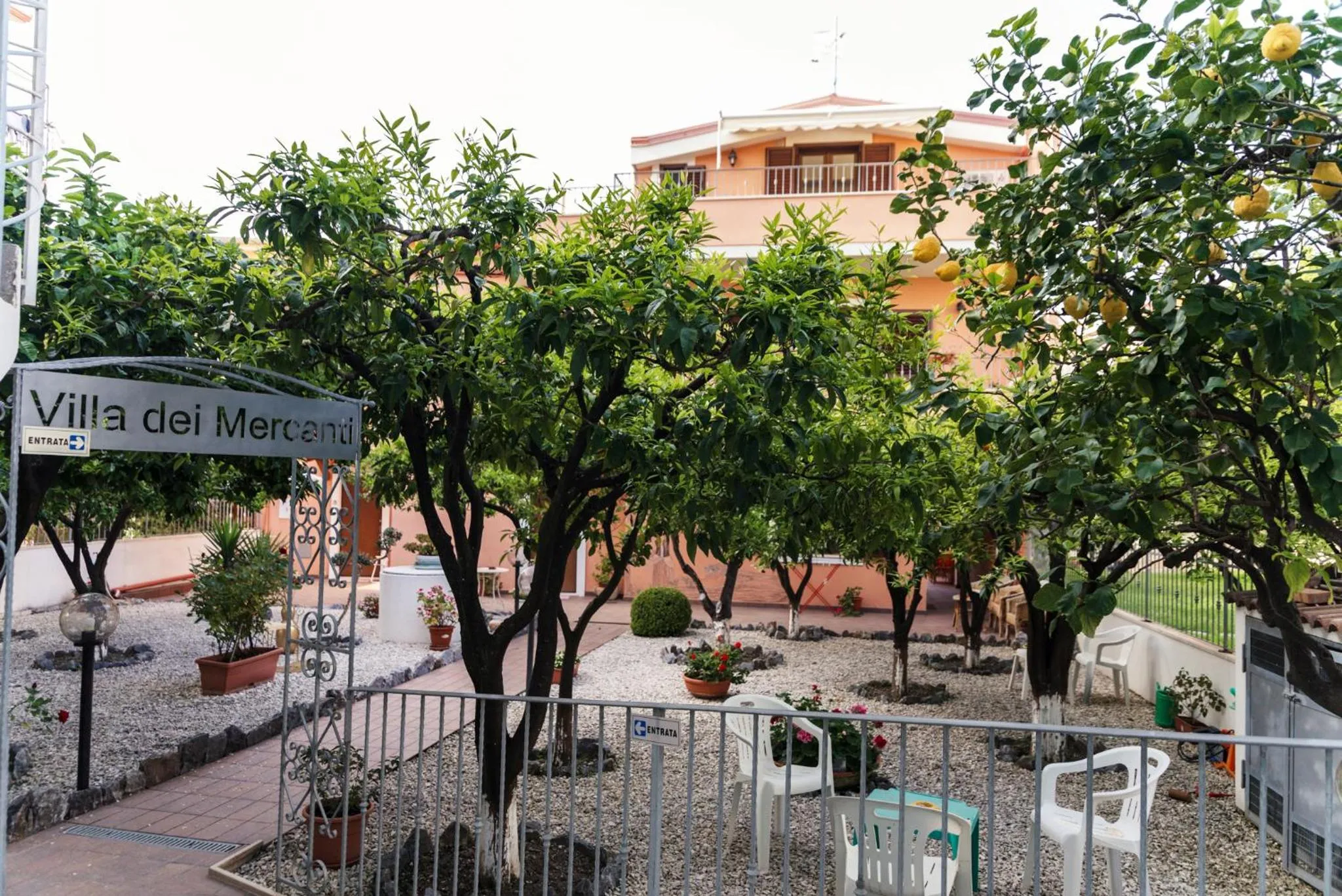 Spring in Villa dei Mercanti