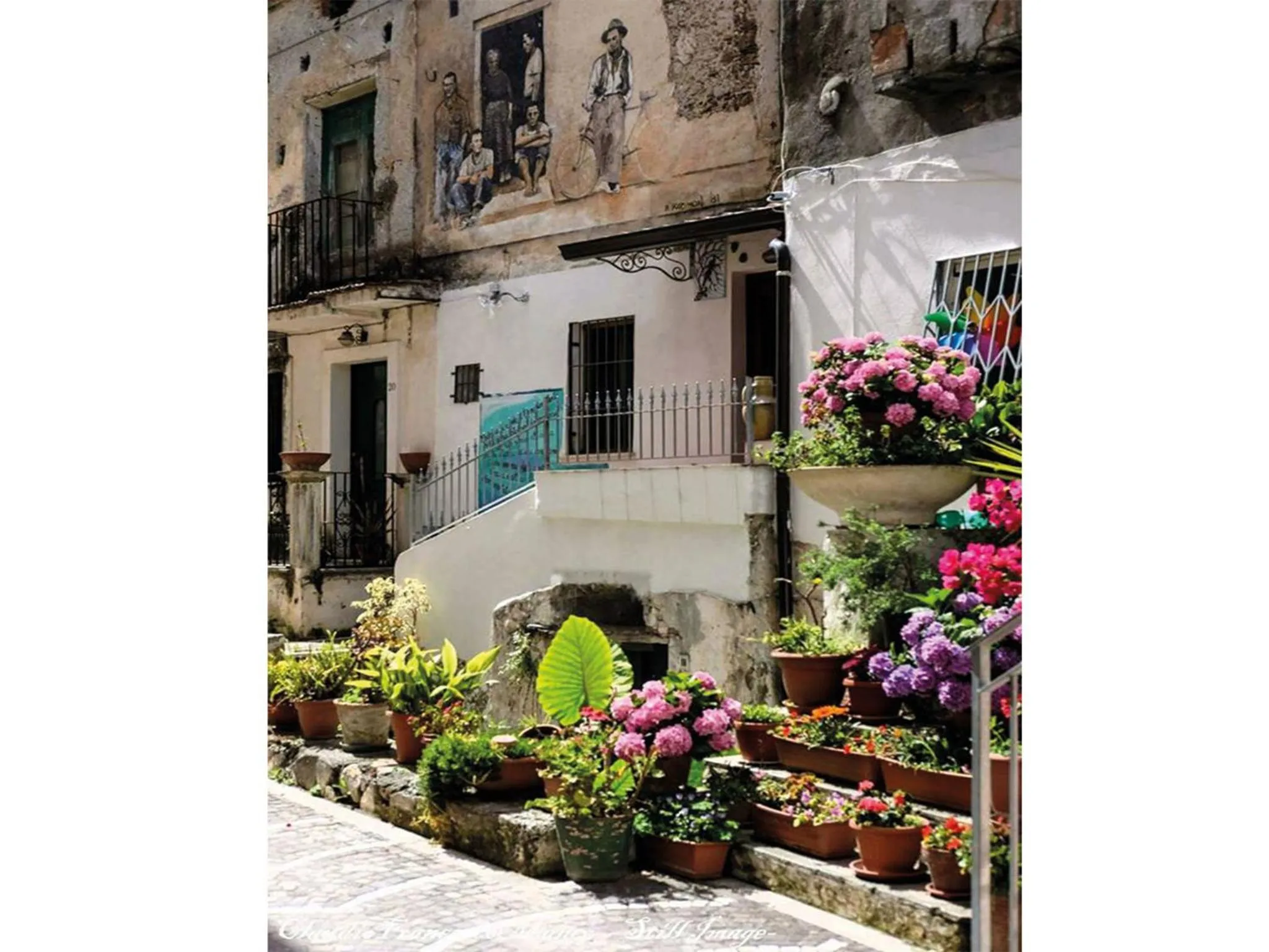 Nearby landmark in Villa dei Mercanti