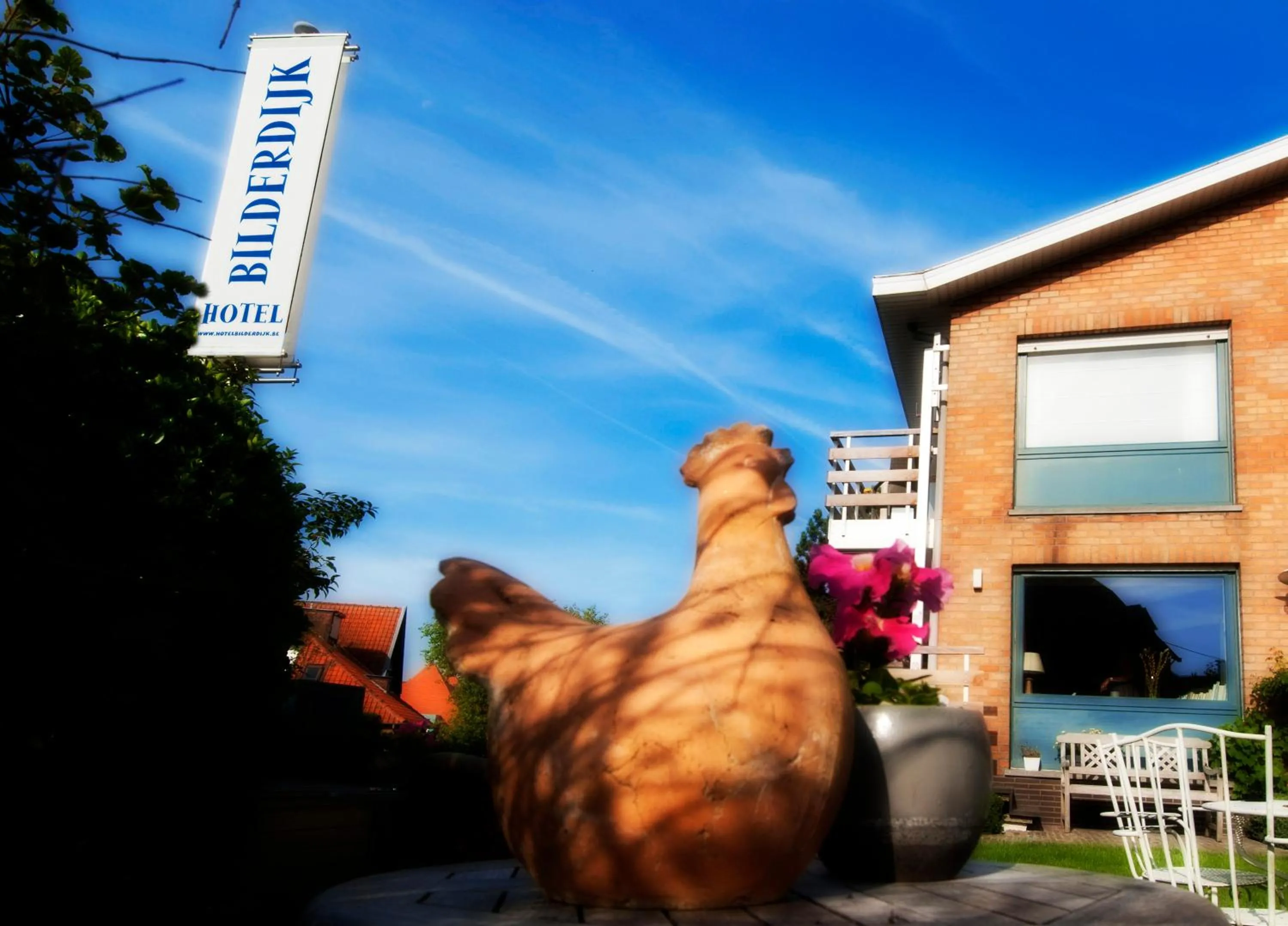Facade/entrance in Hotel Bilderdijk
