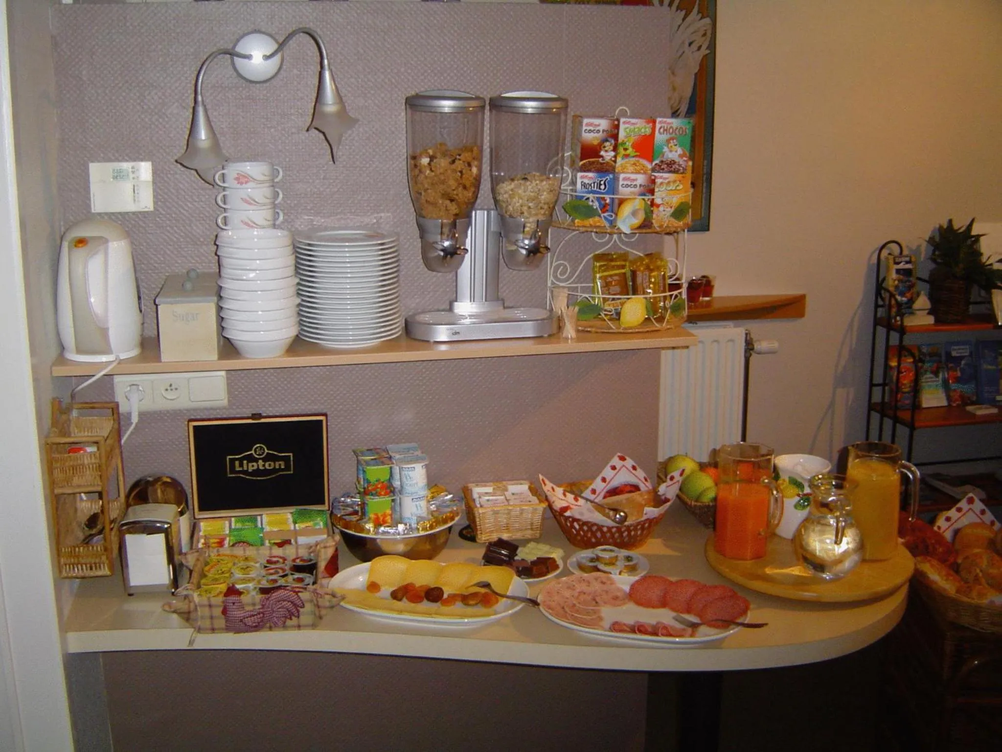 Restaurant/places to eat in Hotel Bilderdijk