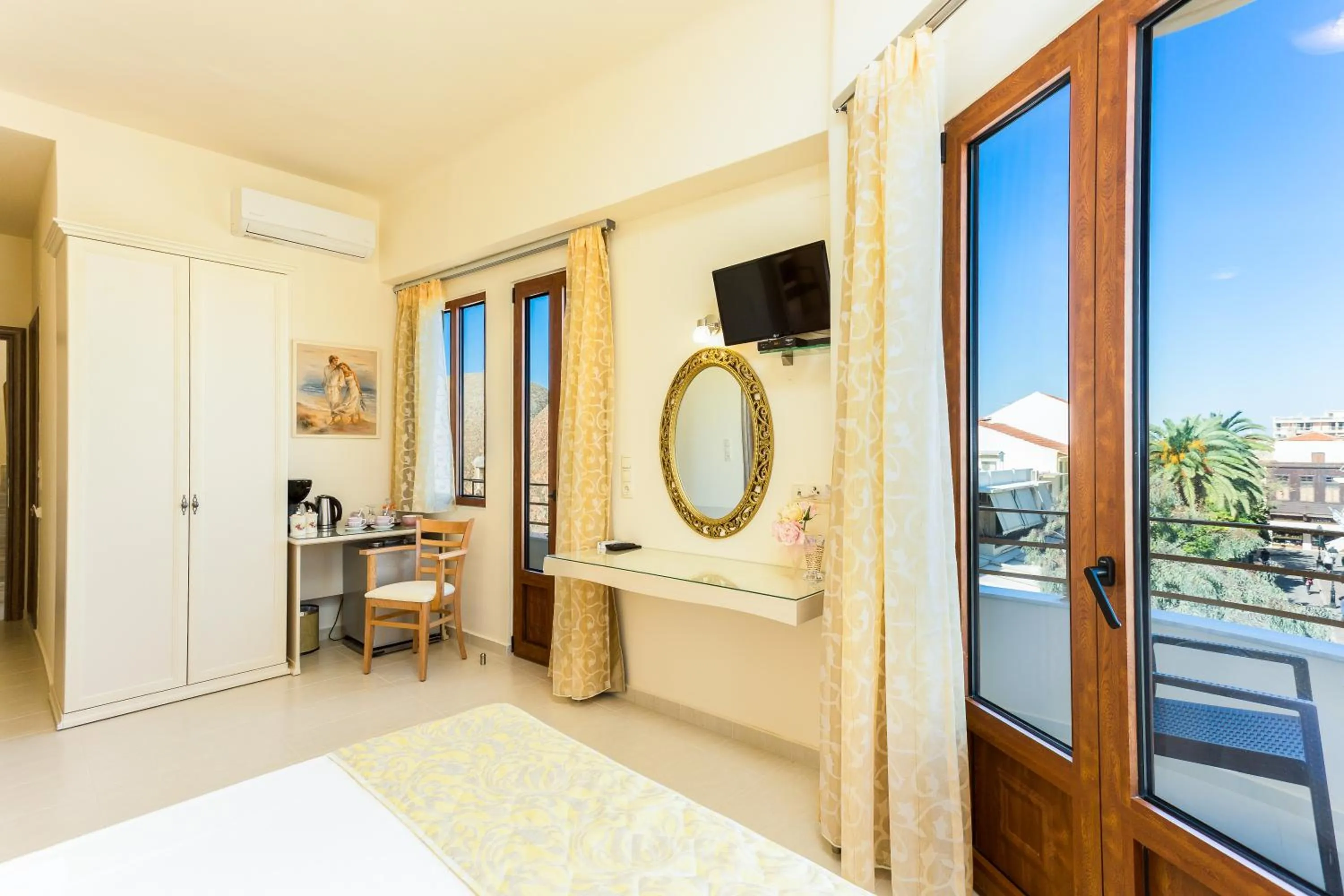 Photo of the whole room, Bed in Polyxenia Suites